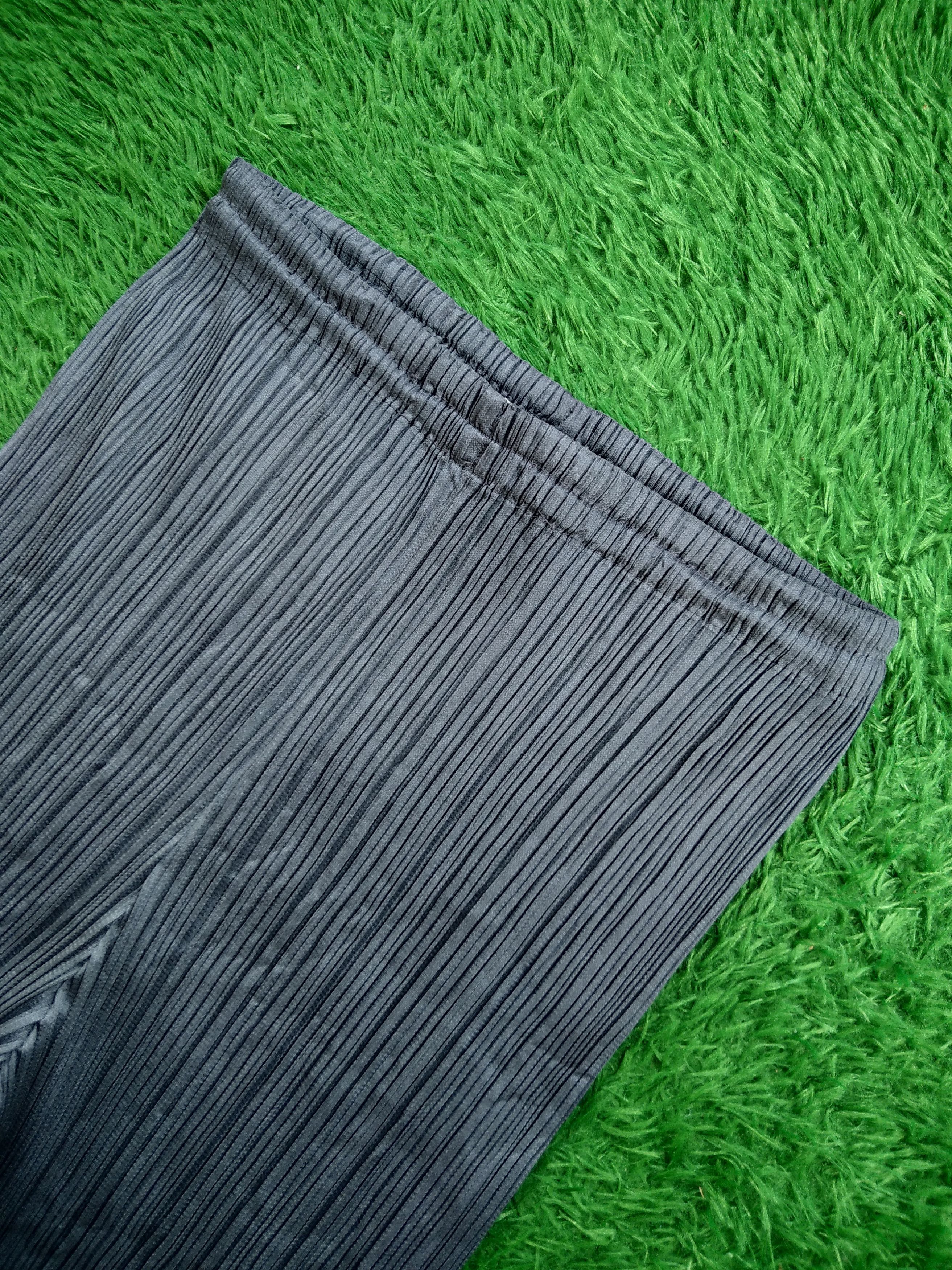 Issey Miyake × Japanese Brand × Pleats Please Issey Miyake ISSEY MIYAKE PLEATS PLEASE BASICS PANTS Size 32" / US 10 / IT 46 - 3 Thumbnail