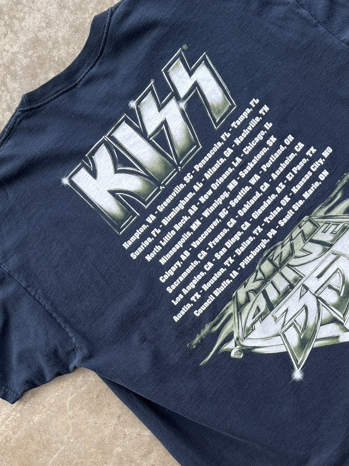 Band Tees Vintage Y2K 2005 Kiss Alive 35 Band Tee XXL Size US XXL / EU 58 / 5 - 4 Thumbnail