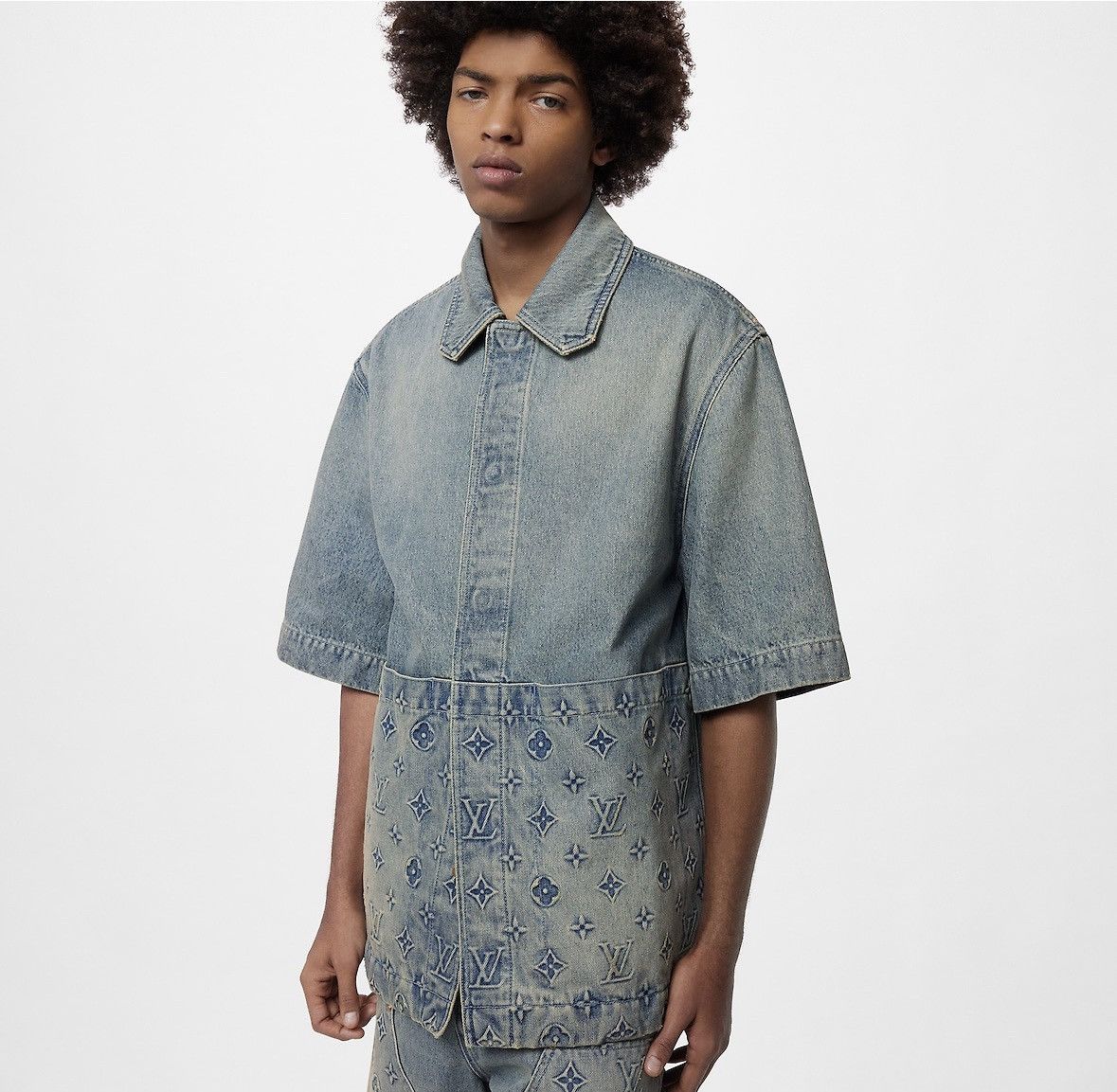 Louis Vuitton Louis Vuitton LV Short Sleeve Denim Workwear Shirt Size US S / EU 44-46 / 1 - 21 Thumbnail