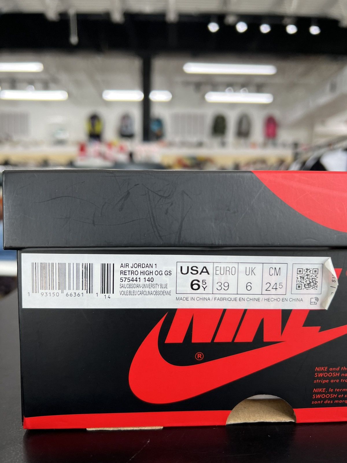 Jordan Brand × Nike Air Jordan 1 Obsidian Sz. 6.5Y (2019) Size US 6.5 / EU 39-40 - 11 Thumbnail