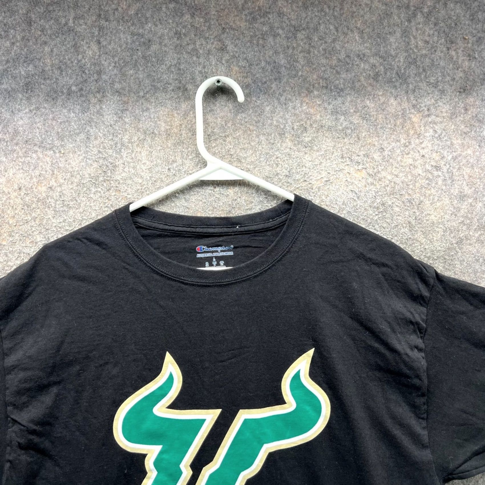 Champion VINTAGE Champion Shirt Mens Large Black/Green USF Tee Crewneck Size US L / EU 52-54 / 3 - 7 Thumbnail