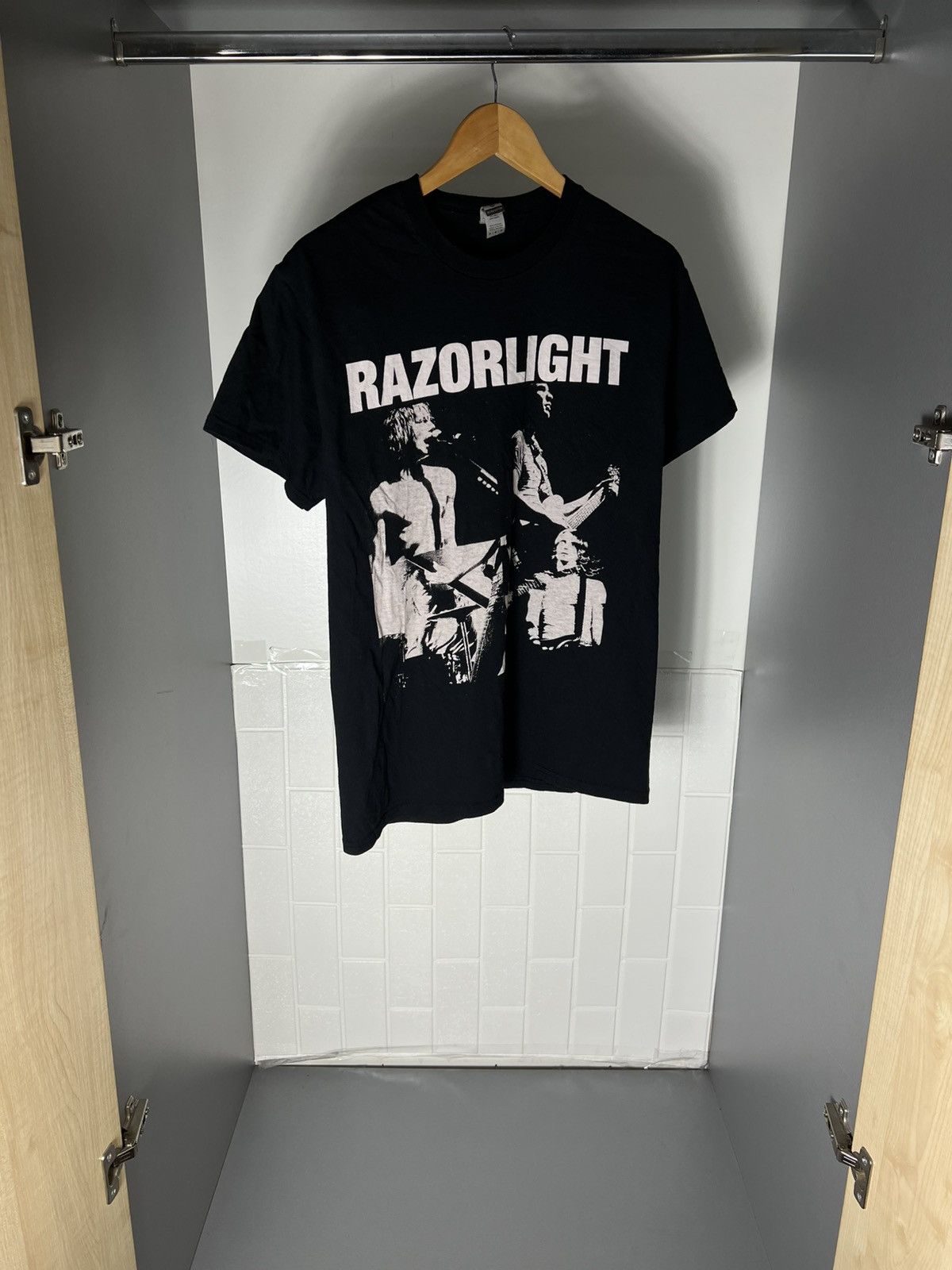 Band Tees VINTAGE RAZORLIGHT WORLD TOUR ROCK T-SHIRT METAL PUNK Y2K Size US M / EU 48-50 / 2 - 3 Thumbnail