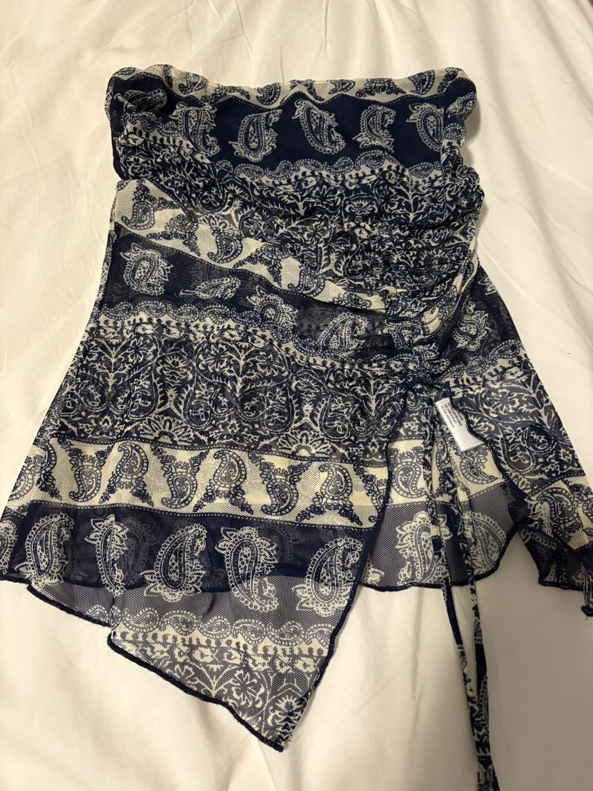 Urban Outfitters Urban Outfitters Paisley Blue and White Print Bandeau Top Size XS / US 0-2 / IT 36-38 - 3 Thumbnail