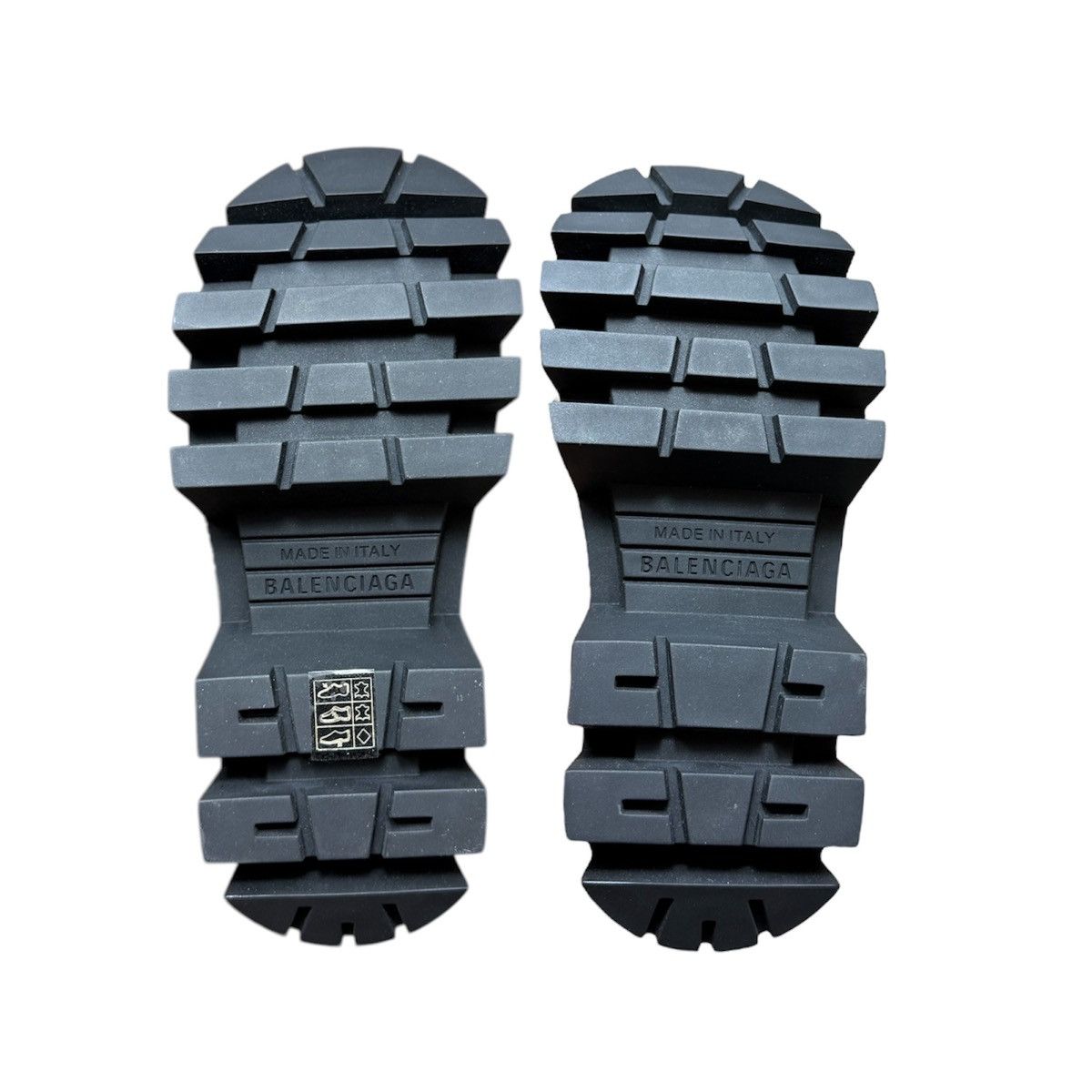 Balenciaga Balenciaga Bulldozer Boots Size US 5 / IT 35 - 3 Thumbnail