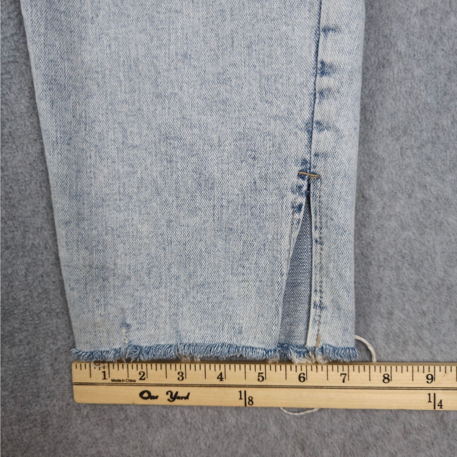 Old Navy Old Navy 18 OG Straight Button Fly Distressed Jeans Raw Hem Size 40" / US 18 - 16 Thumbnail