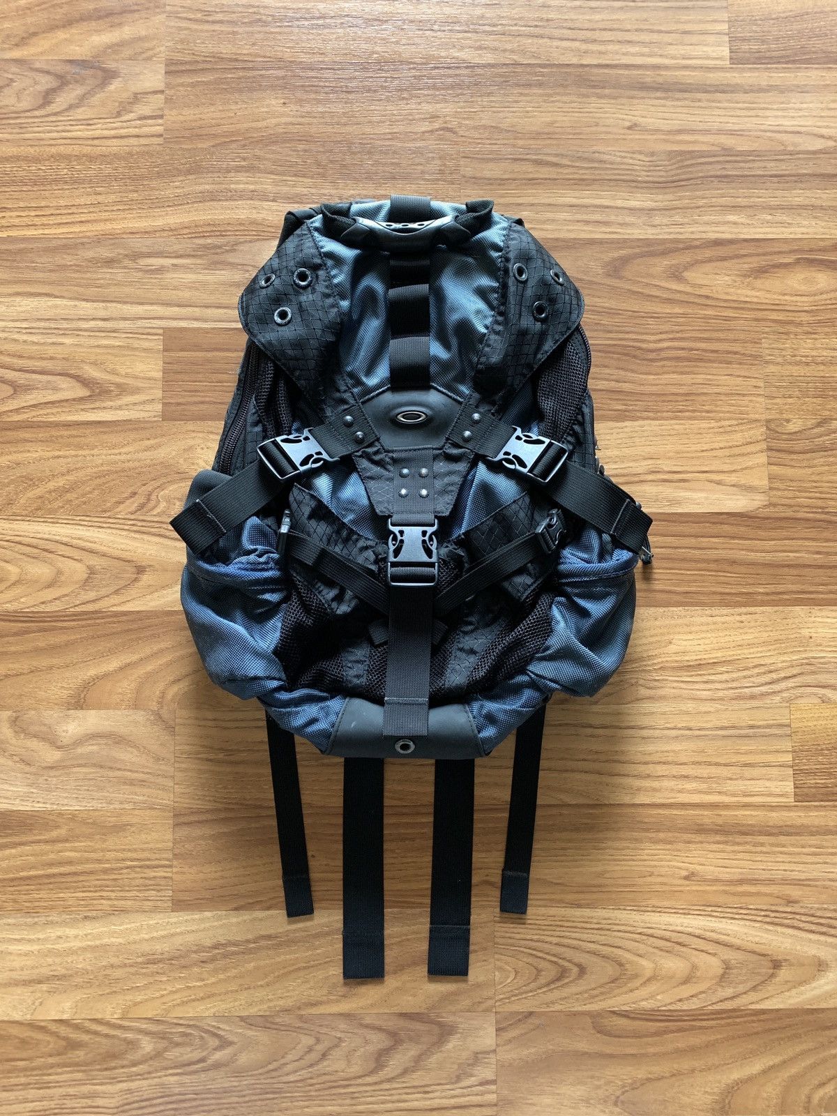 Oakley × Vintage Vintage Oakley Icon Backpack Size ONE SIZE - 1 Thumbnail