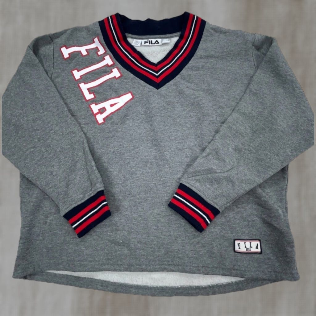 Fila FILA Sweatshirt Women Large Gray Red Silhouette Deep V Neck Logo VTG Size L / US 10 / IT 46 - 1 Thumbnail