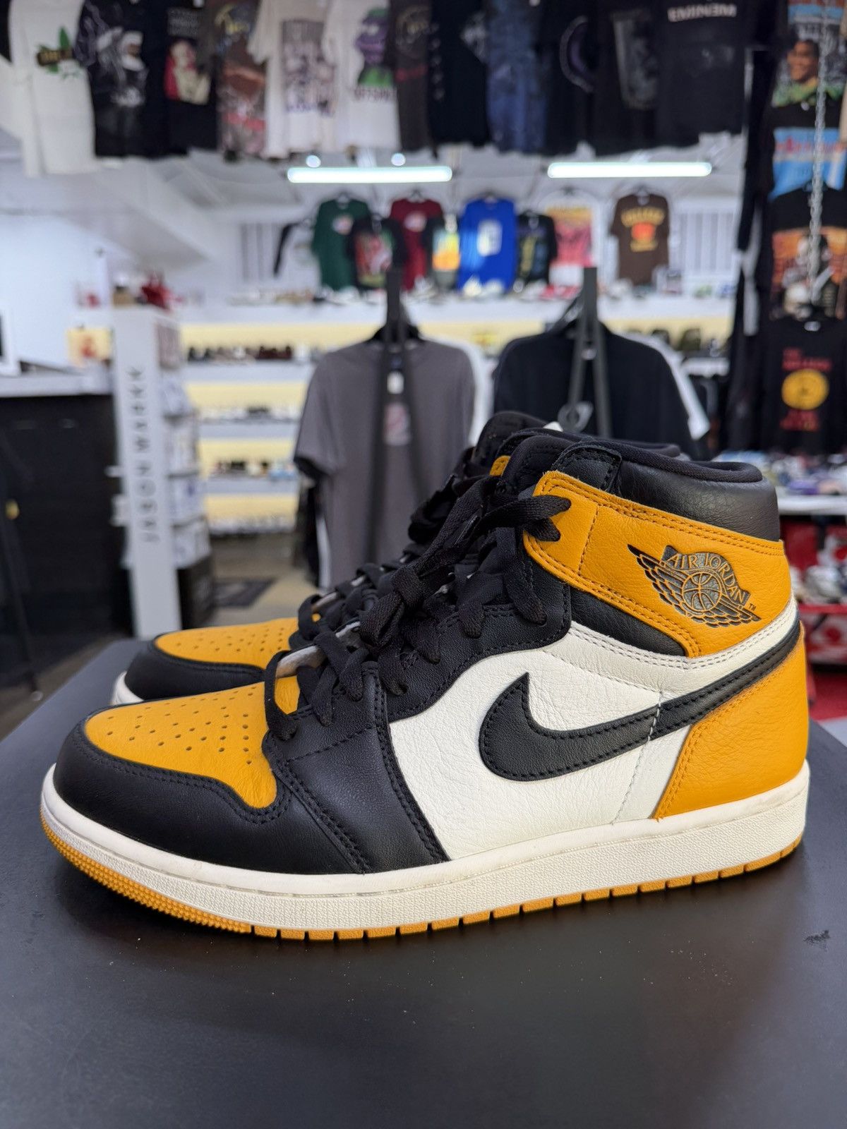 Jordan Brand Air Jordan 1 Taxi Size 9 (2022) Size US 9 / EU 42 - 7 Thumbnail