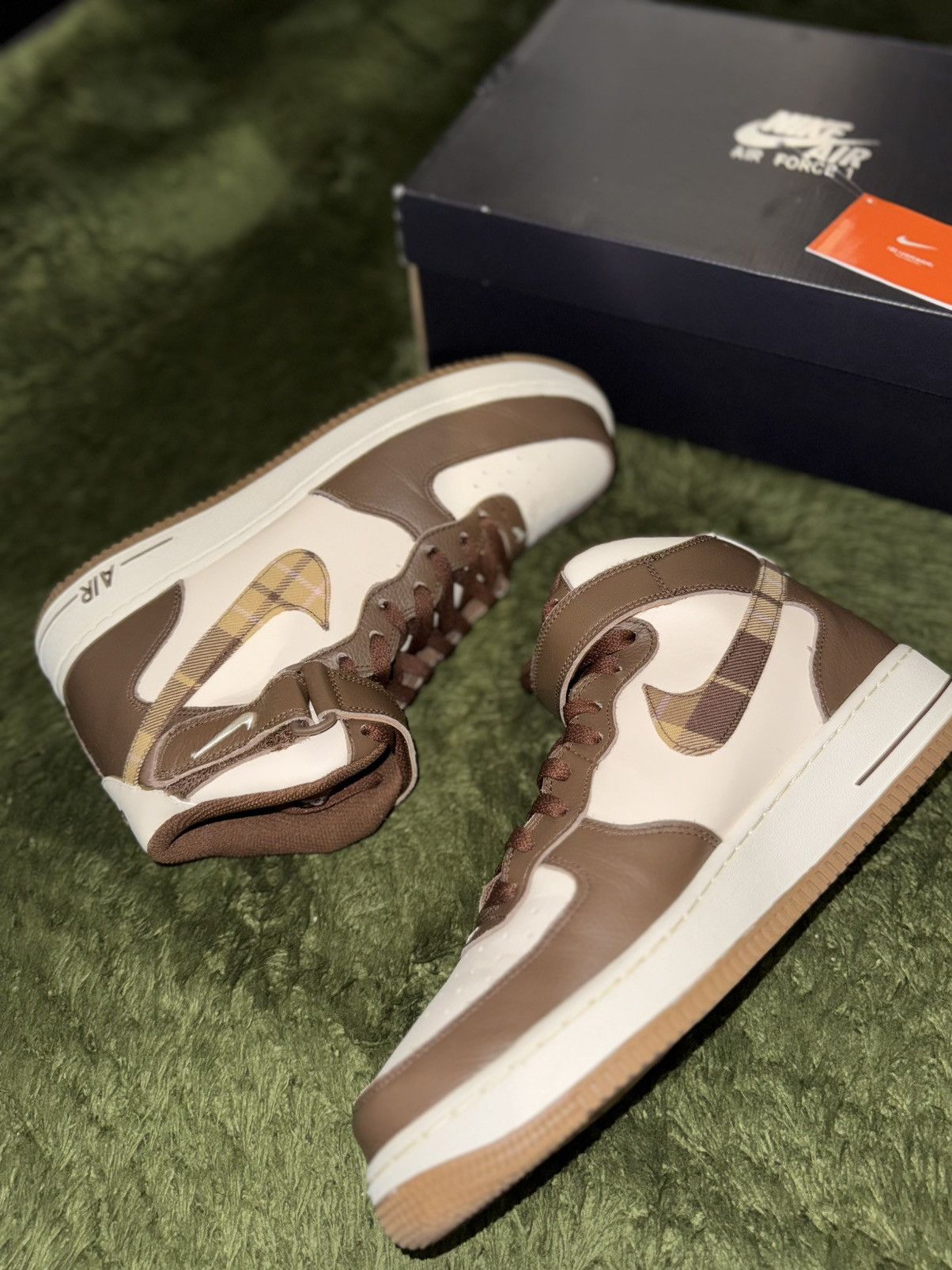 Nike [US 11] Nike Air Force 1 Mid ’07 LX Cacao Wow / Pale Size US 11 / EU 44 - 4 Thumbnail
