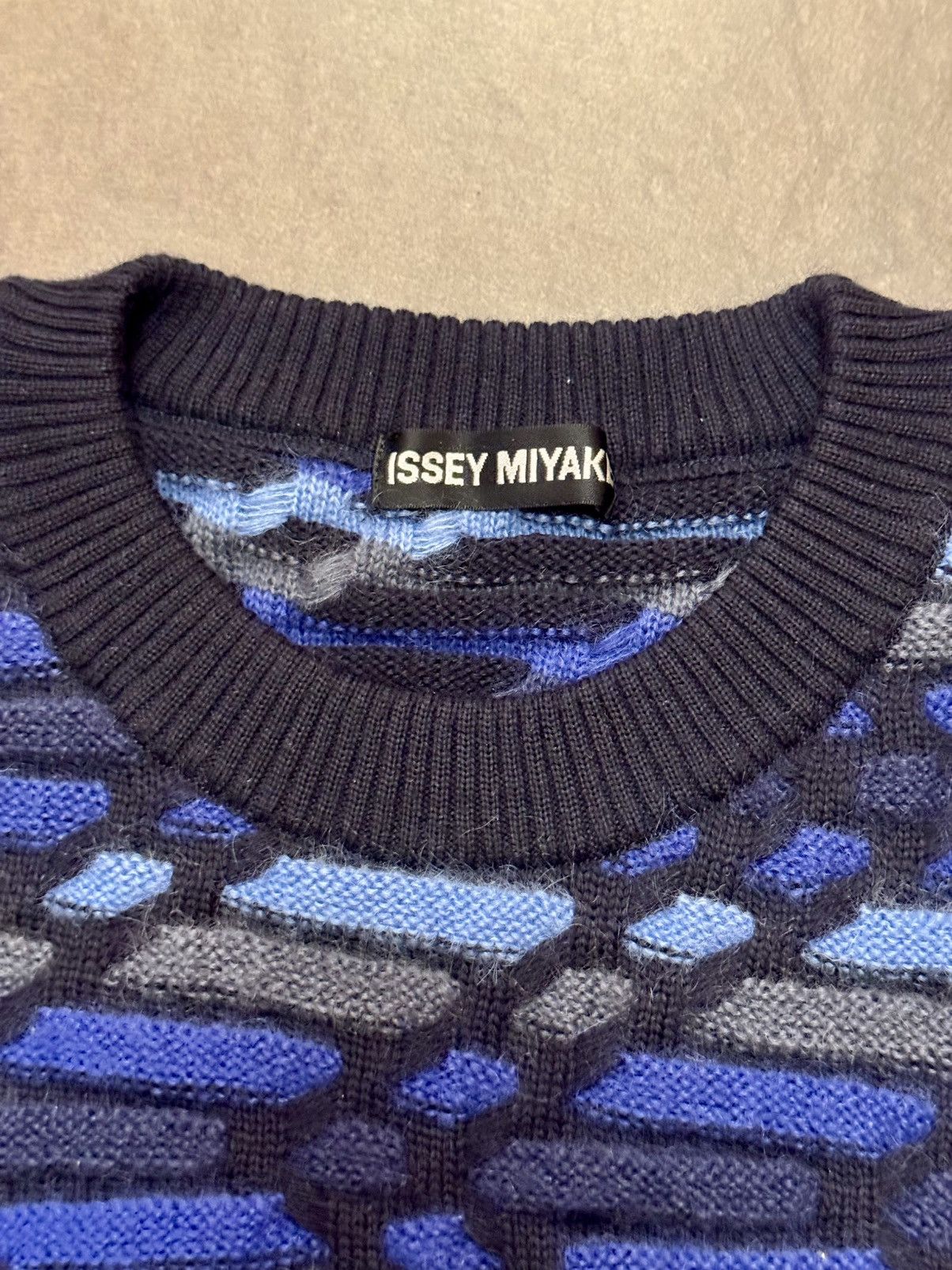 Issey Miyake Issey Miyake Vintage Blue Wool Relief Knit Sweater, Men’s M Size US M / EU 48-50 / 2 - 4 Thumbnail
