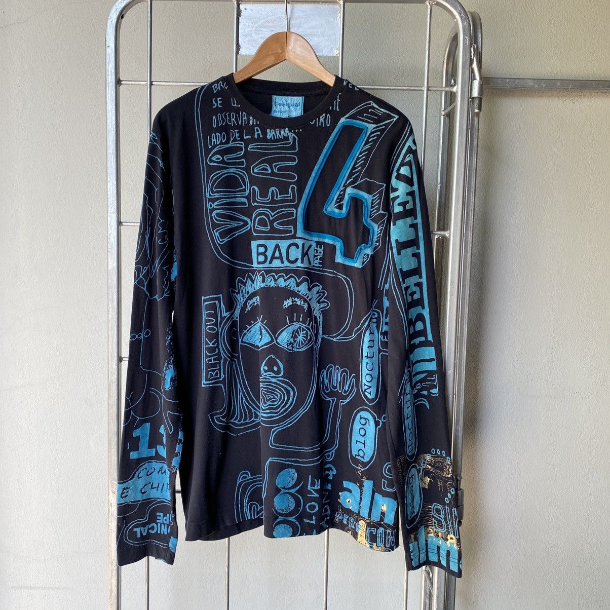 Desigual Derigual Black Long-Sleeve Tee with Blue Graphic Print Size US L / EU 52-54 / 3 - 1 Thumbnail