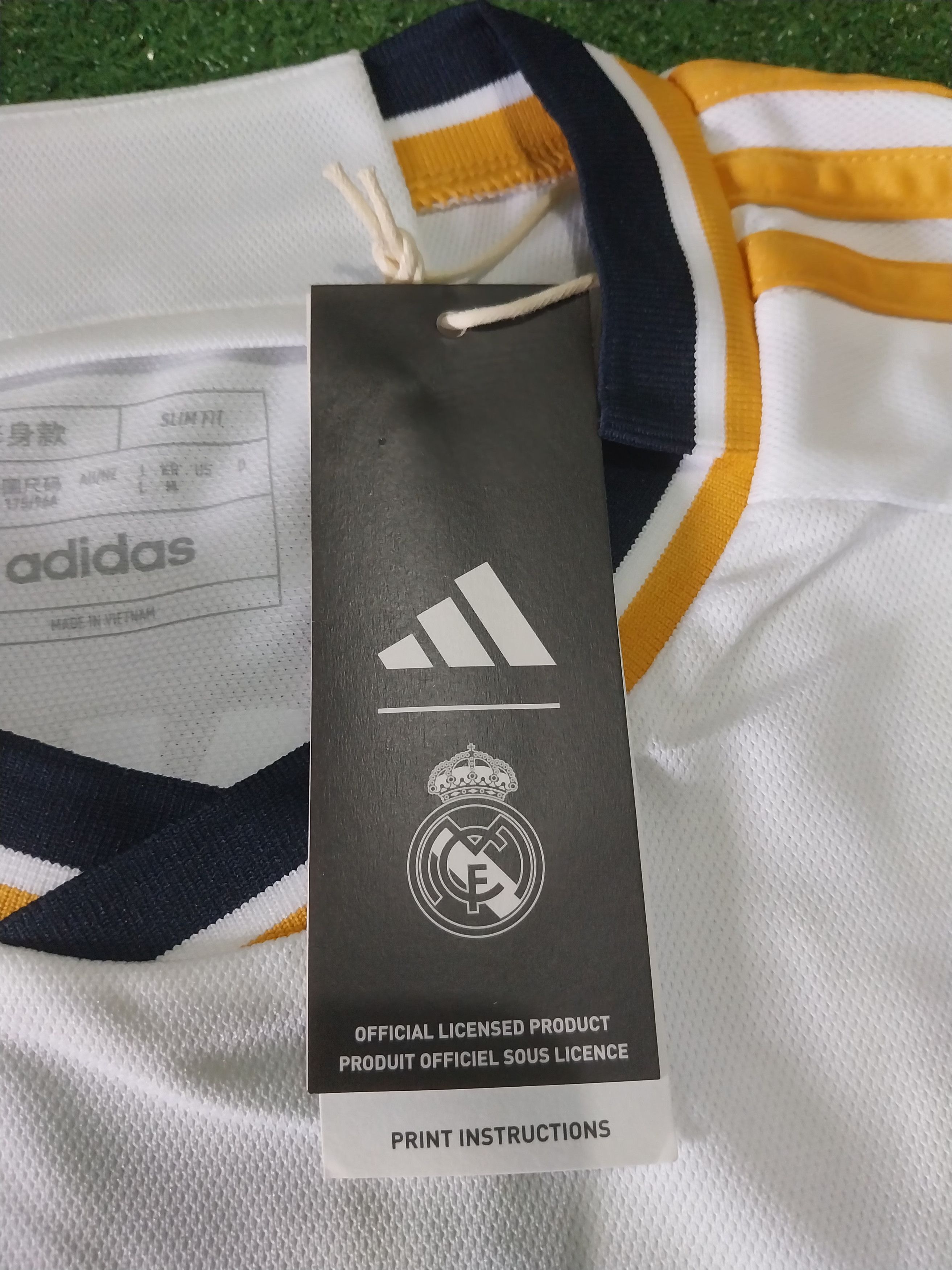 Adidas Real madrid home 2023/2024 jude bellingham jersey football Size US M / EU 48-50 / 2 - 6 Thumbnail