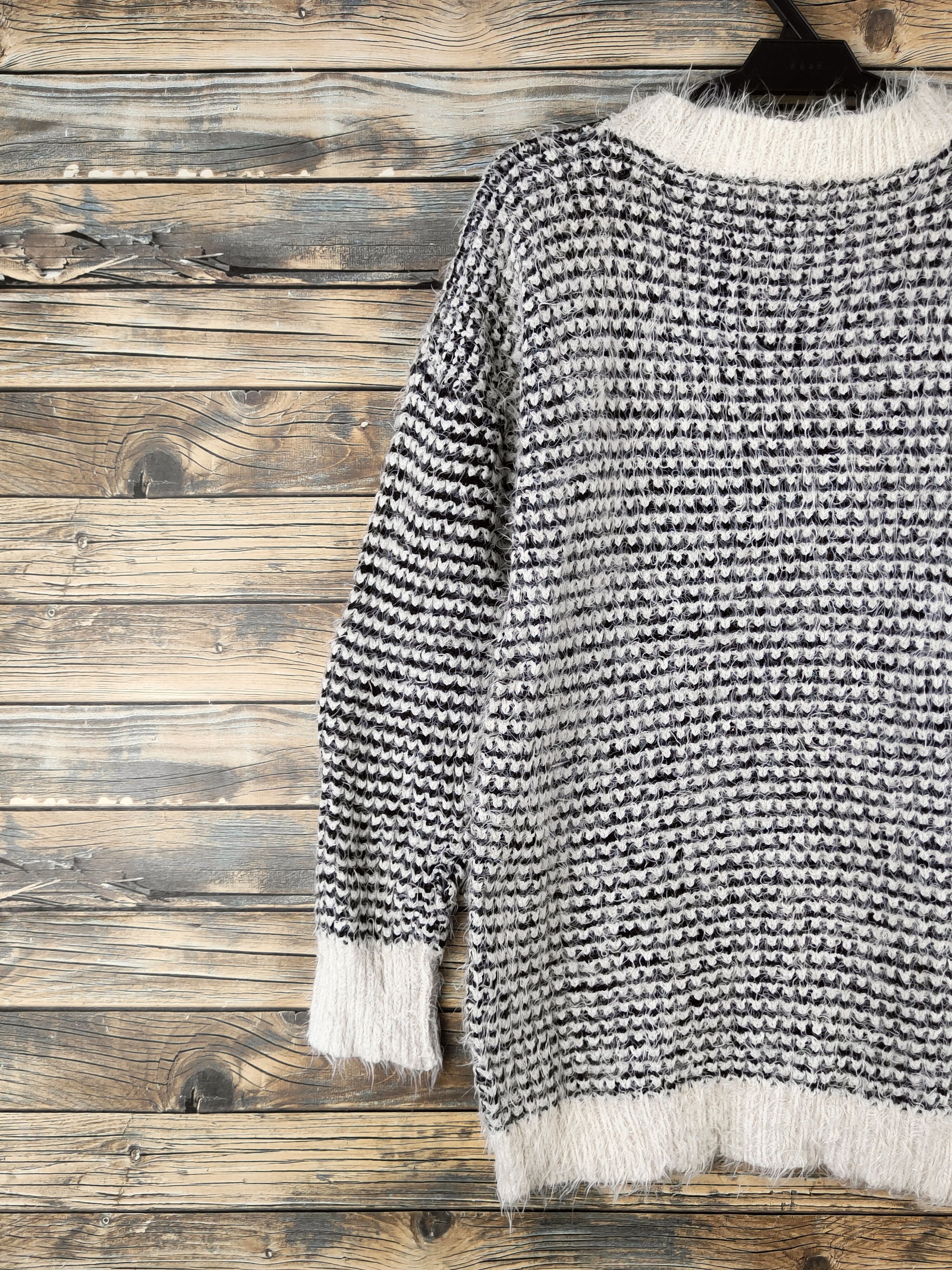 Japanese Brand DL K Ivory Black Fur shaggy Mohair Knitwear #46-1011 Size M / US 6-8 / IT 42-44 - 8 Thumbnail