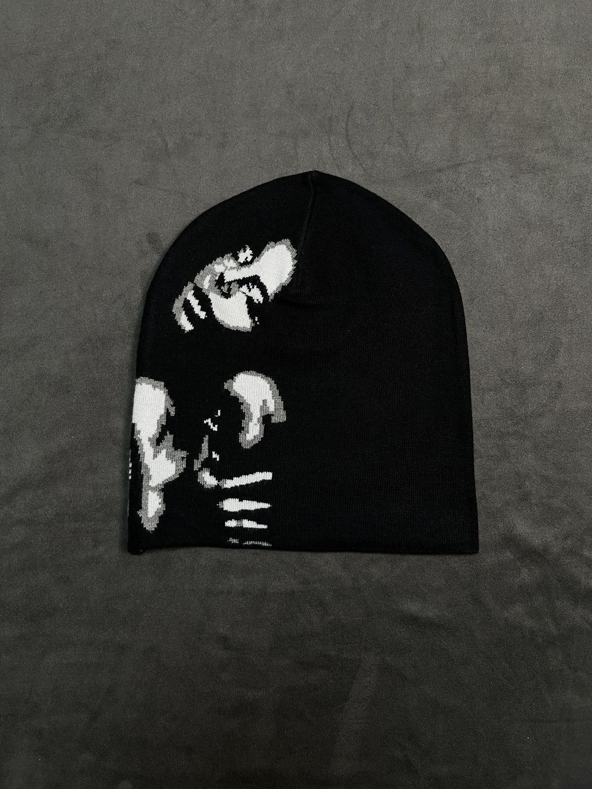 Japanese Brand Rare Woman Sensual Graphic No Cuff Beanie Skully Hat Black Size ONE SIZE - 1 Thumbnail