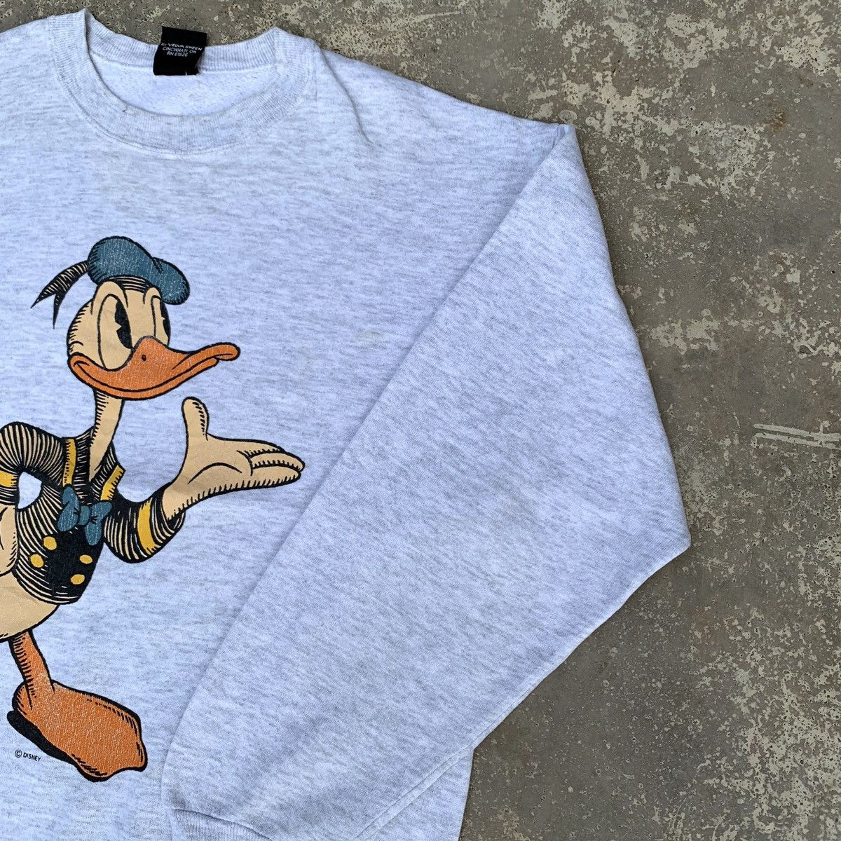 Disney Vintage 90s Disney Mickey Unlimited Donald Duck Crewneck Size US M / EU 48-50 / 2 - 6 Thumbnail