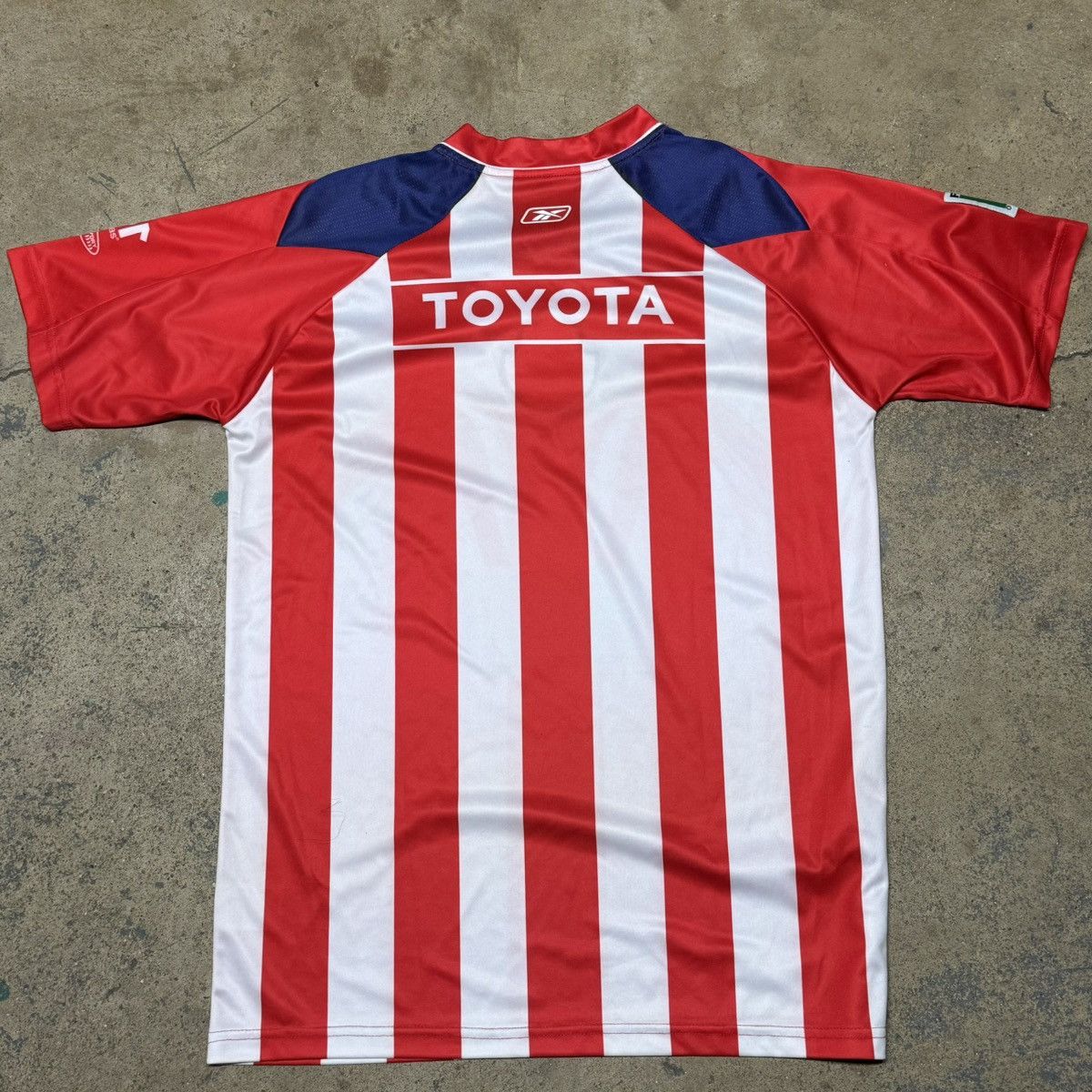 Other Chivas soccer jersey Size US L / EU 52-54 / 3 - 3 Thumbnail