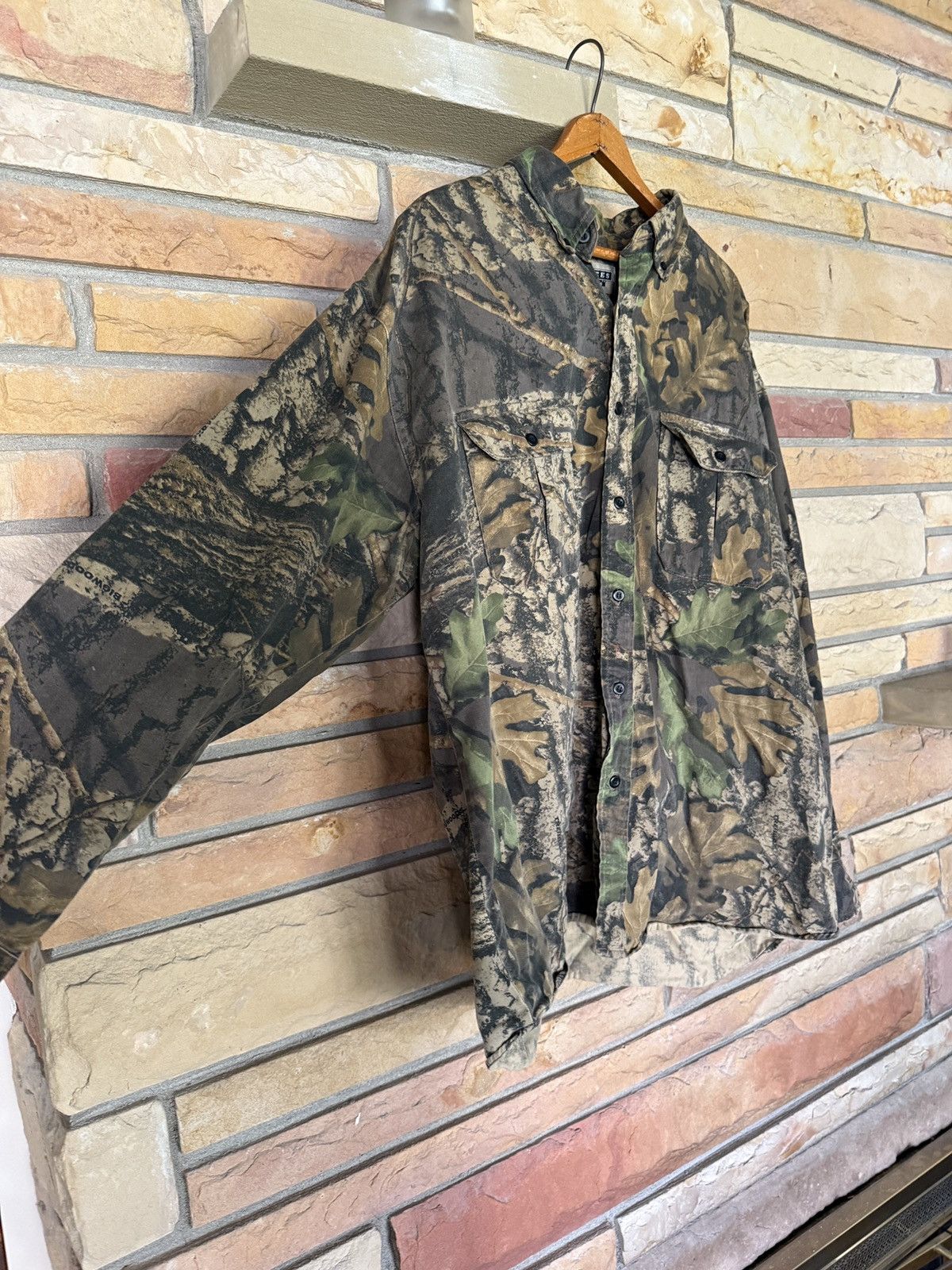 Vintage Vintage Jerzees Camouflage AOP Button Up Shirt Size US XL / EU 56 / 4 - 3 Thumbnail