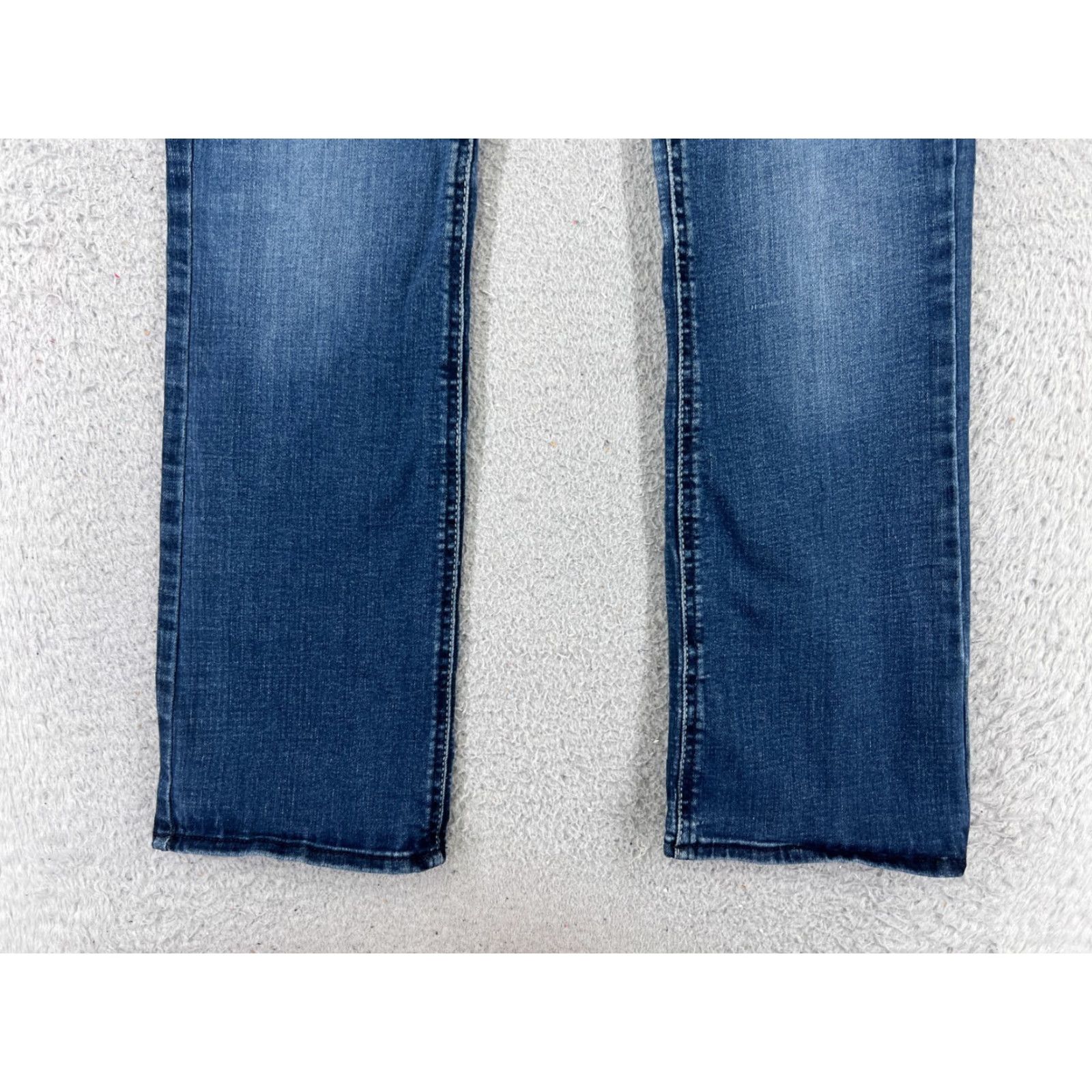Silver Jeans Co. Silver Jeans Suki Womens Jeans Bootcut 30 Blue Denim Embroidered Mid 28 Inseam 30 - Regular Waist Distressed Pockets Size 30" / US 8 / IT 44 - 2 Thumbnail