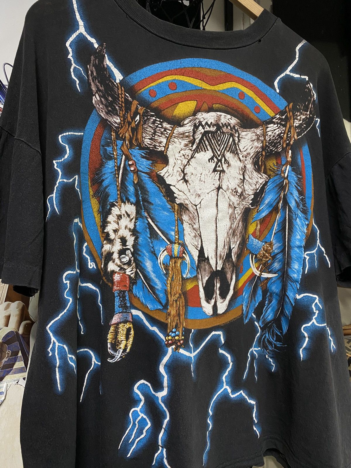 Vintage Vintage 90’s American Thunder Tribal Tee Shirt Medium Size US M / EU 48-50 / 2 - 1 Thumbnail