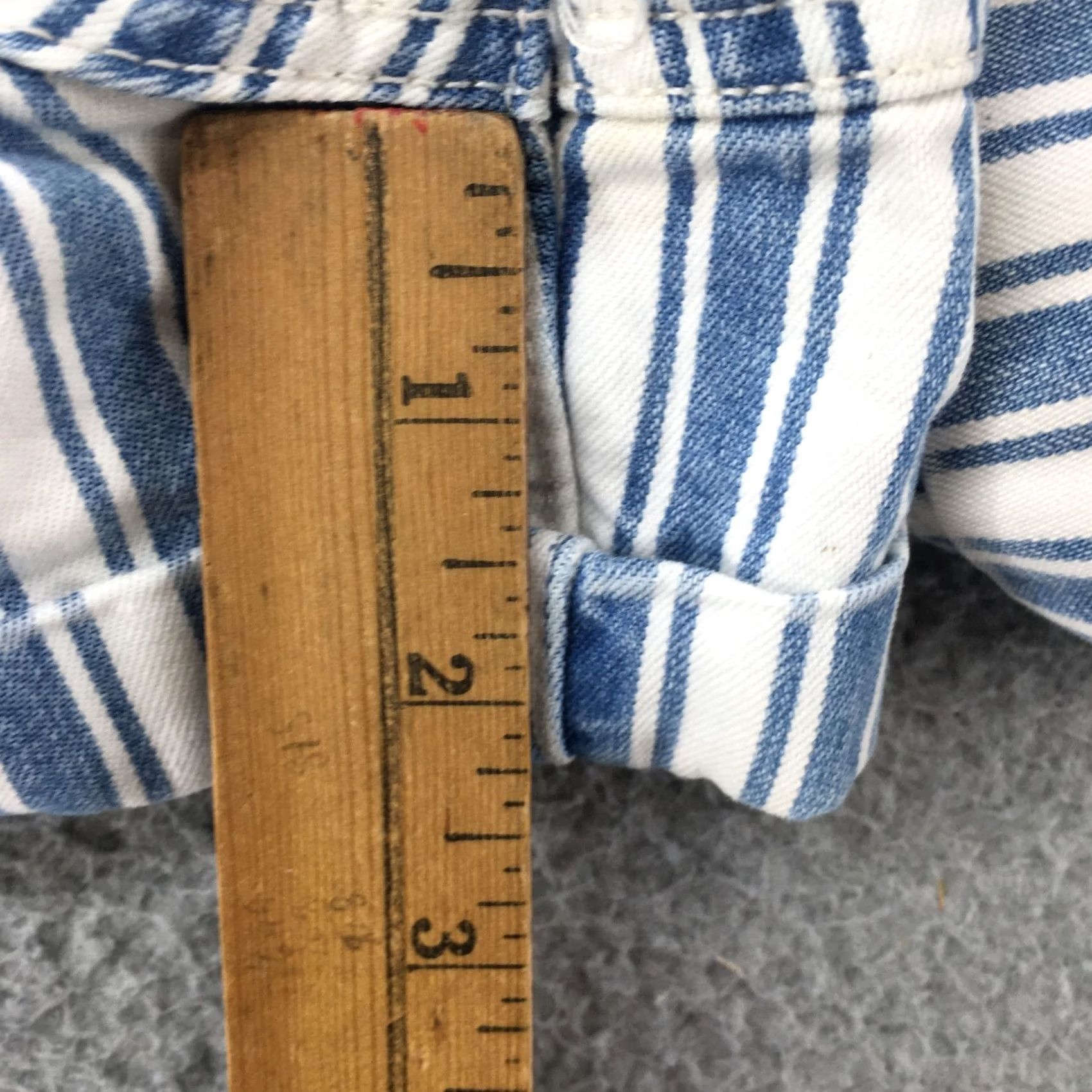 American Eagle Outfitters American Eagle Outfitters Cuffed Mom Shorts Womens 8 Denim Striped Zip Blue Adult Regular Womens Size 30" / US 8 / IT 44 - 7 Thumbnail