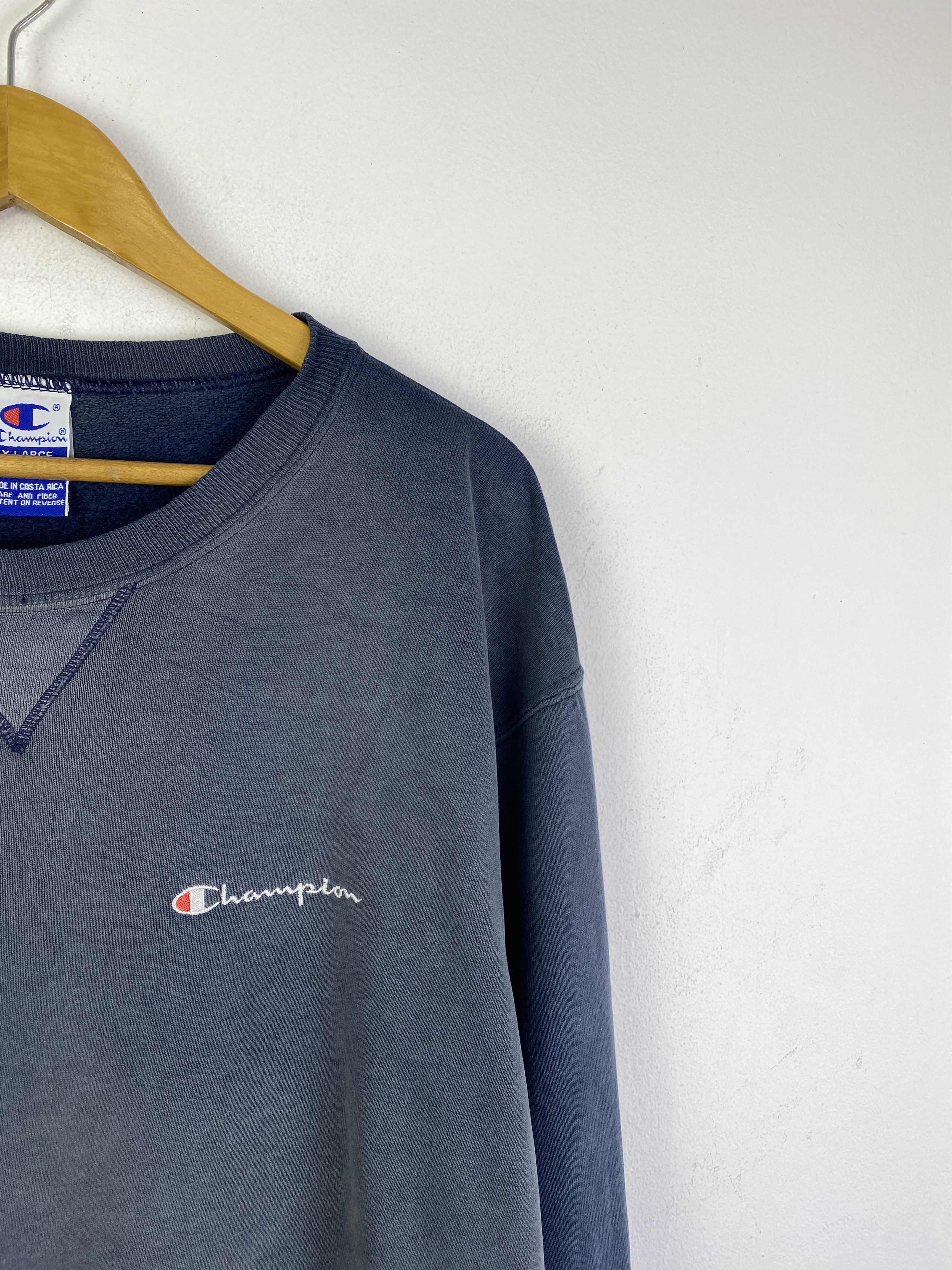 Champion Vintage 90s Champion Faded Distressed Sweatshirt SH0252 Size US XL / EU 56 / 4 - 10 Thumbnail