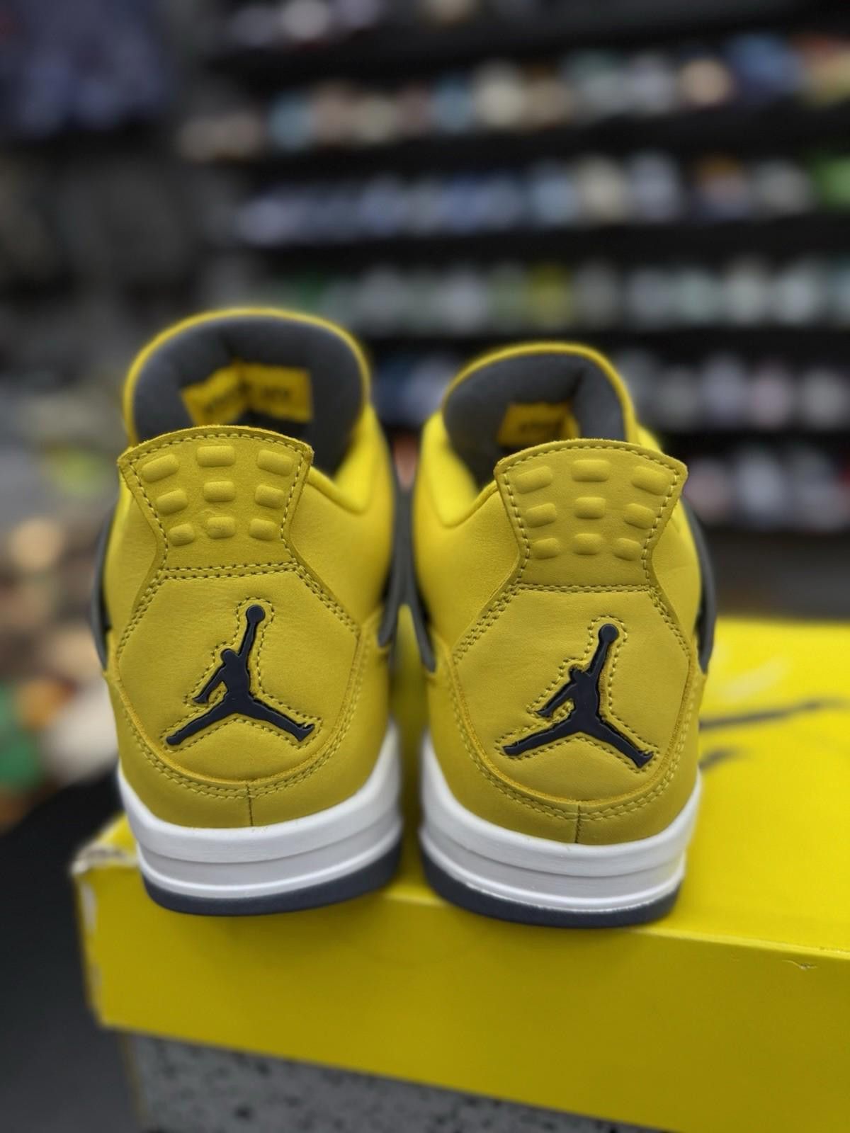 Nike Nike Air Jordan 4 Retro Lightning Size 8 CT8527-700 2021 Size US 8 / EU 41 - 9 Thumbnail
