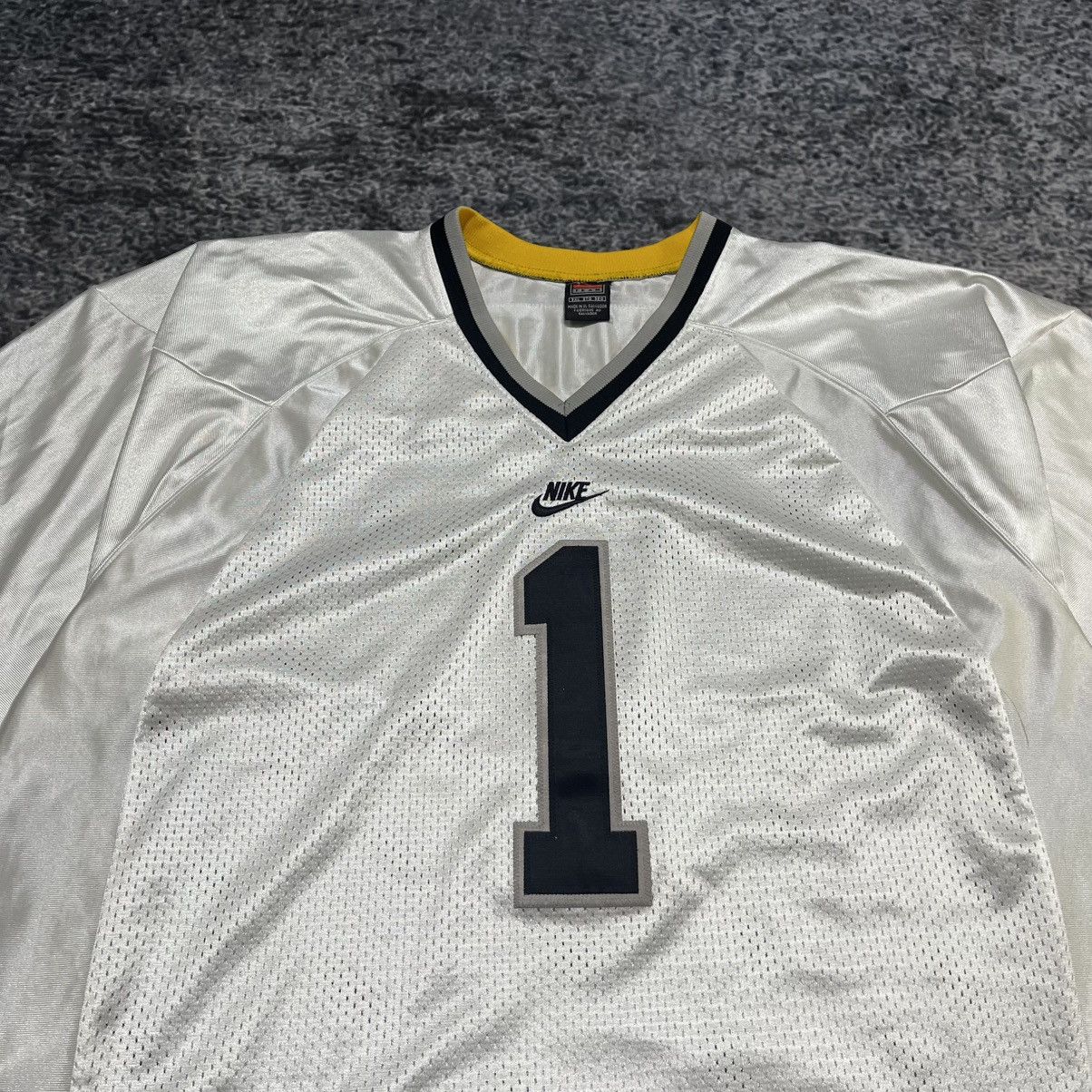 Nike Braylon Edwards #1 Michigan Wolverines Jersey Size Away XXL Size US XXL / EU 58 / 5 - 5 Thumbnail