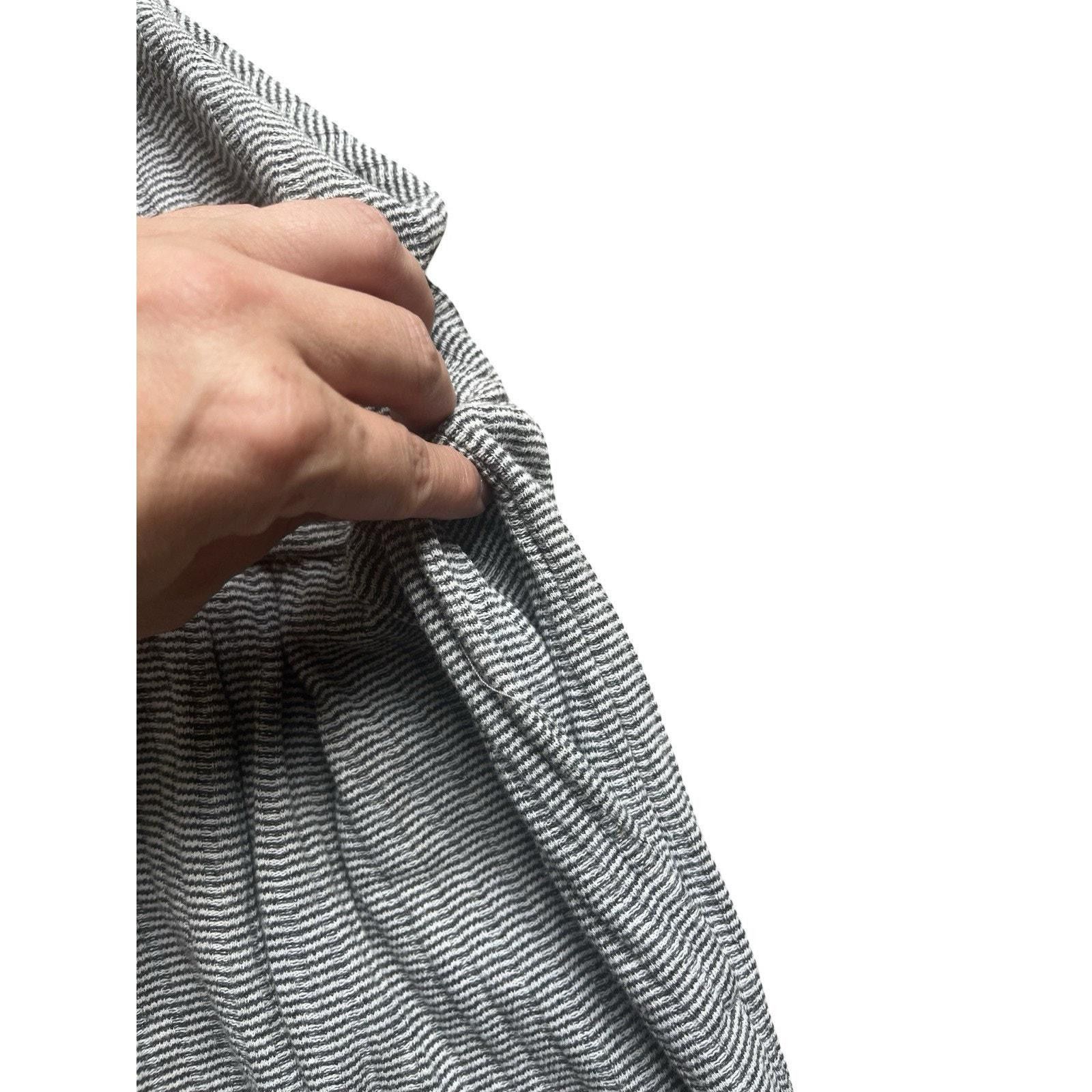 The Unbranded Brand Cozy High-Waist Gray Ribbed Lounge Pants with Stirrup Size 26" / US 2 / IT 38 - 7 Thumbnail
