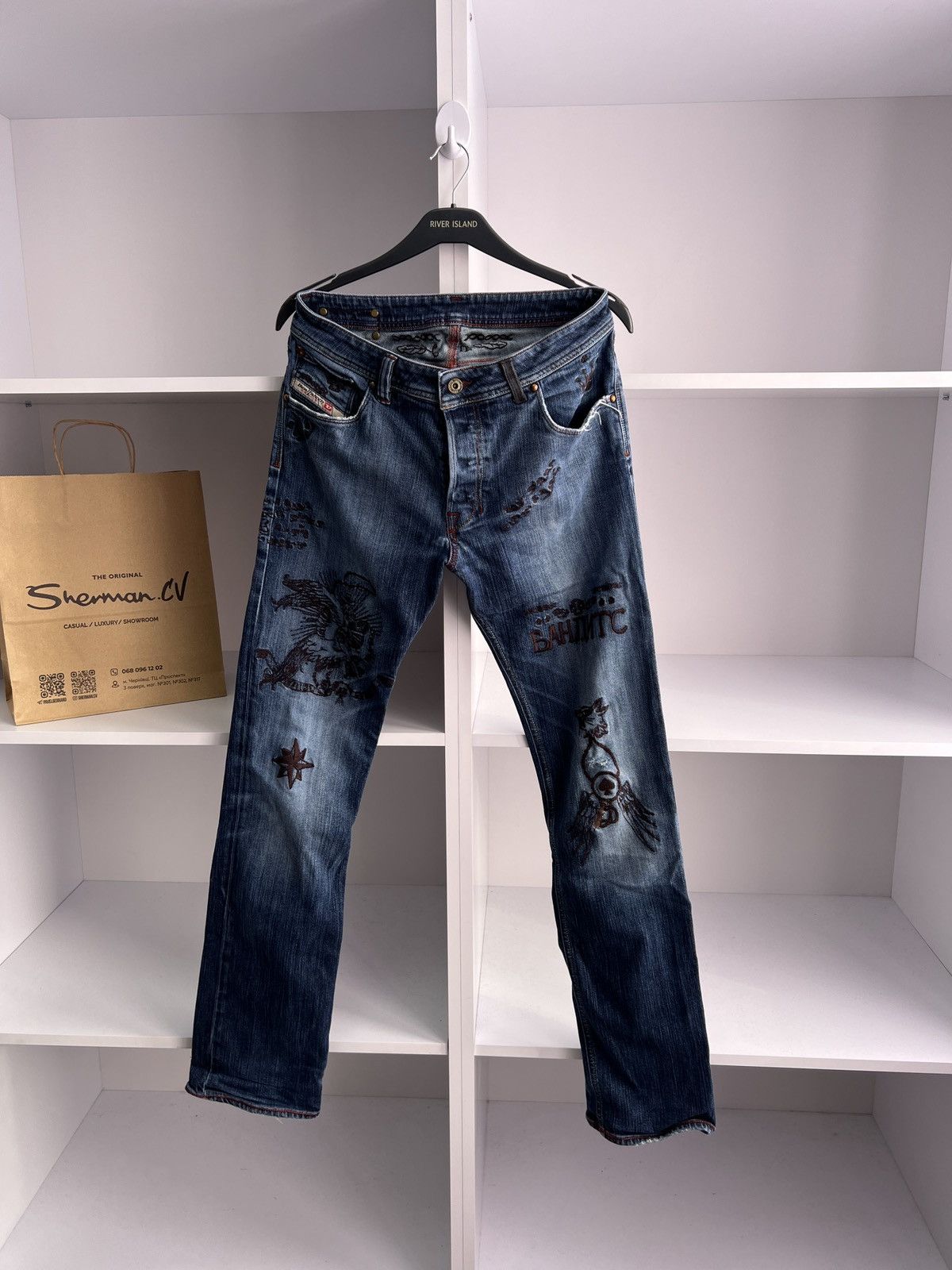 Designer × Diesel × Vintage RARE Y2K Criminal Bandit Embroidered Tattoo Denim Jeans Size US 32 / EU 48 - 2 Thumbnail