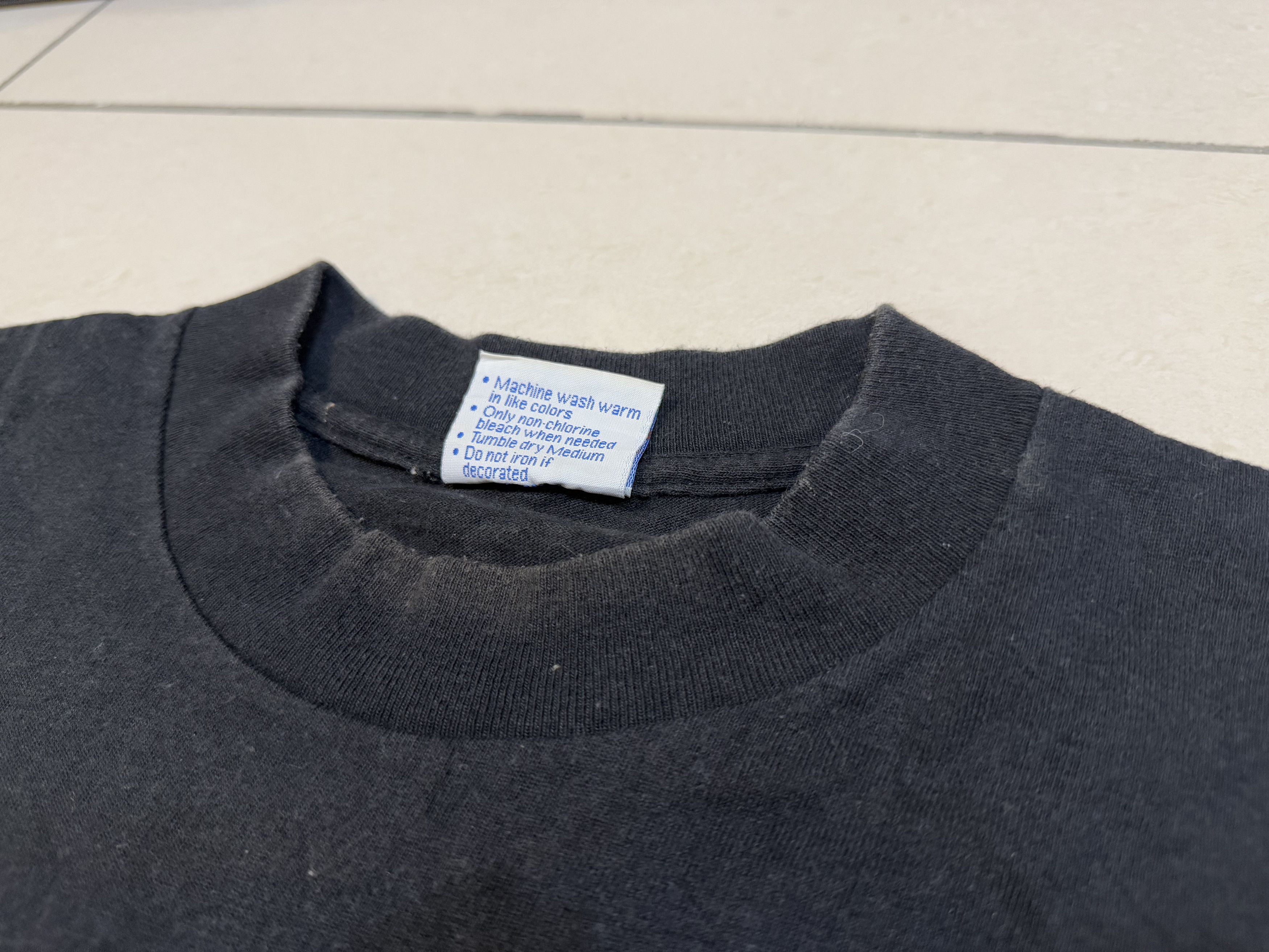Vintage Vintage 90s The Haunting 1999 Movie T-Shirt Size US M / EU 48-50 / 2 - 3 Thumbnail