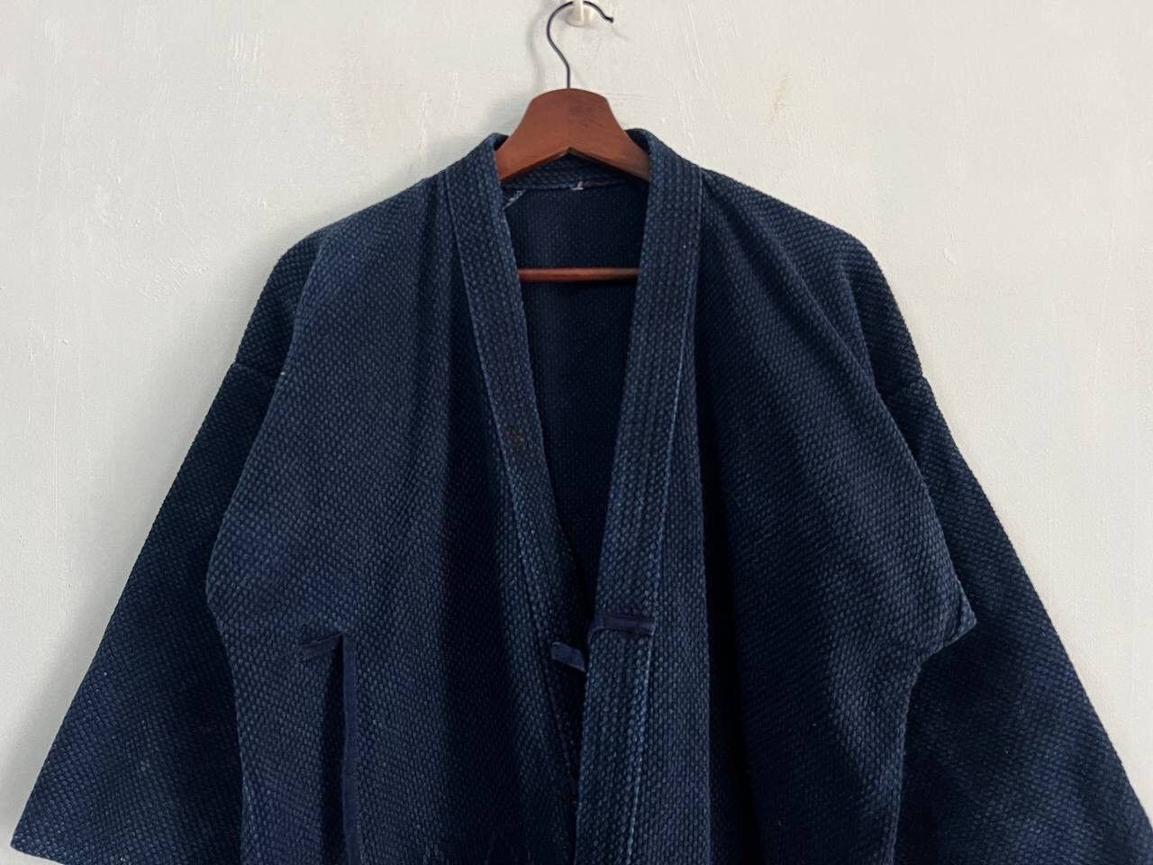 Indigo Kendo Uniform Dyed Boro Japan Kimono Size US L / EU 52-54 / 3 - 8 Thumbnail