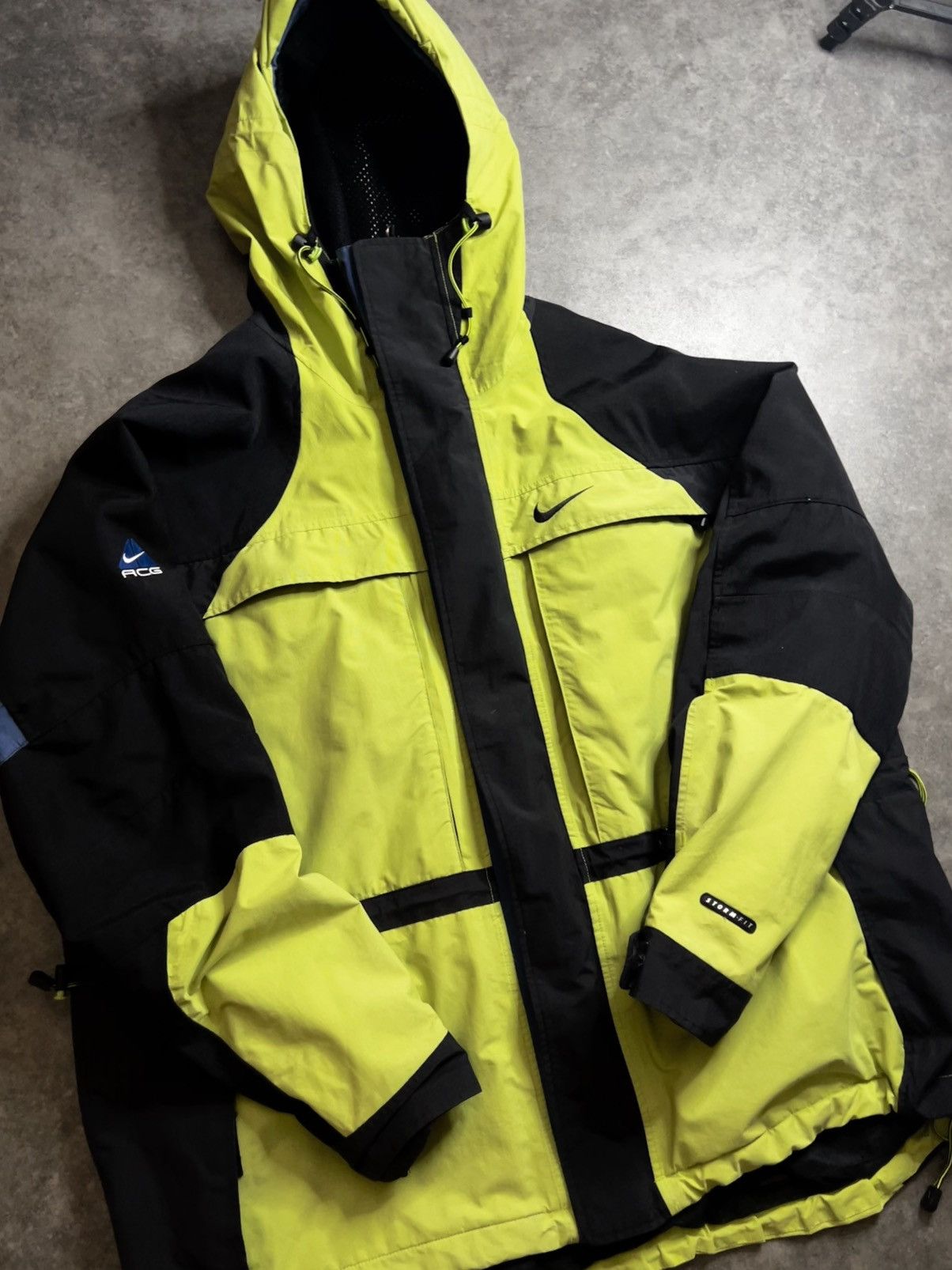 Nike ACG Goretex Jacket HD - Yellow / Black – Kith