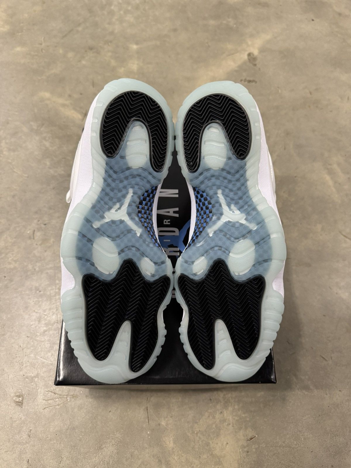 Jordan 11 Retro Low Legend Blue Size 11