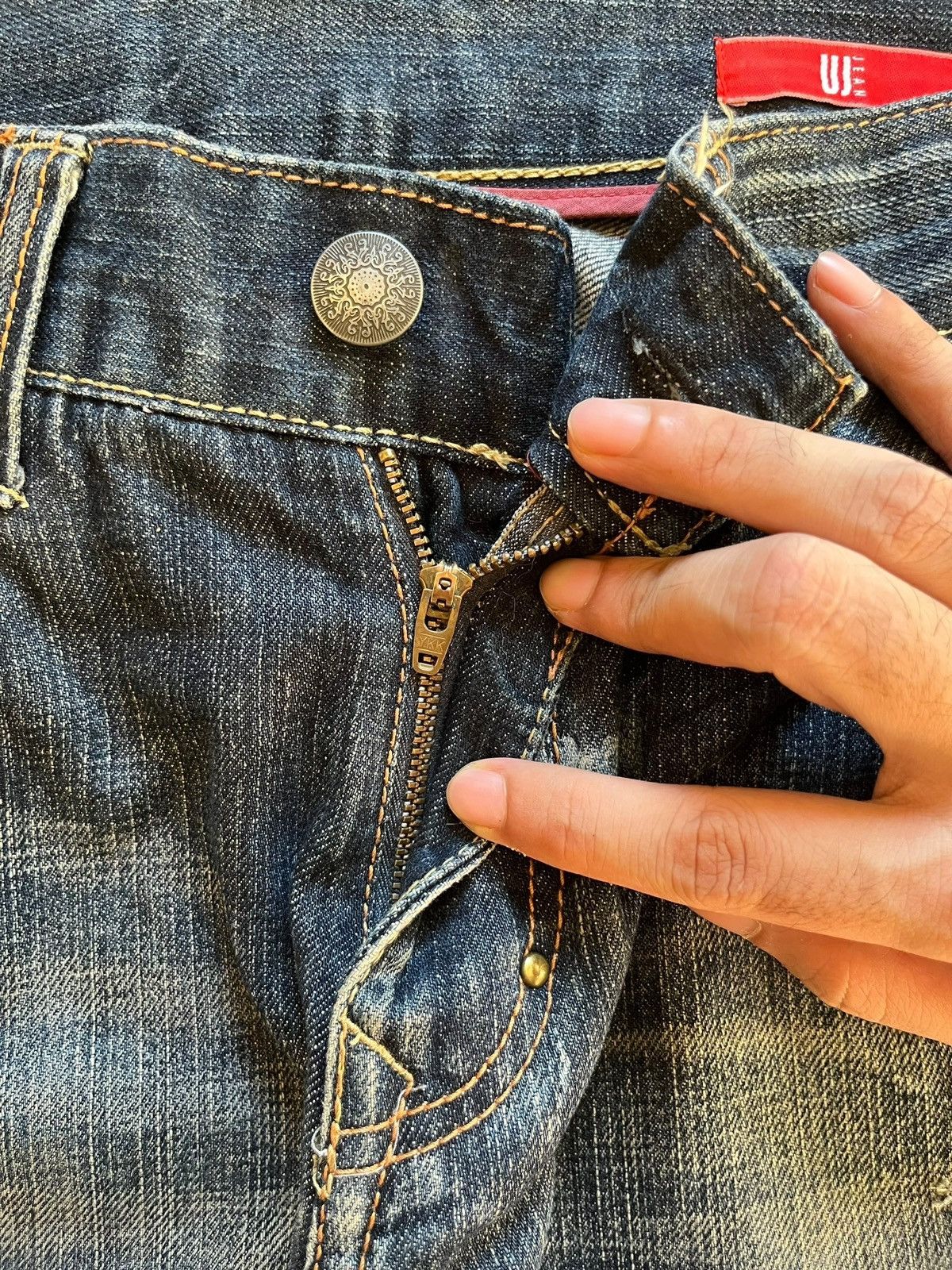 Japanese Brand Vintage Japanese Brand Buckle Back Mud Wash Rip Flare Jeans Size US 30 / EU 46 - 3 Thumbnail