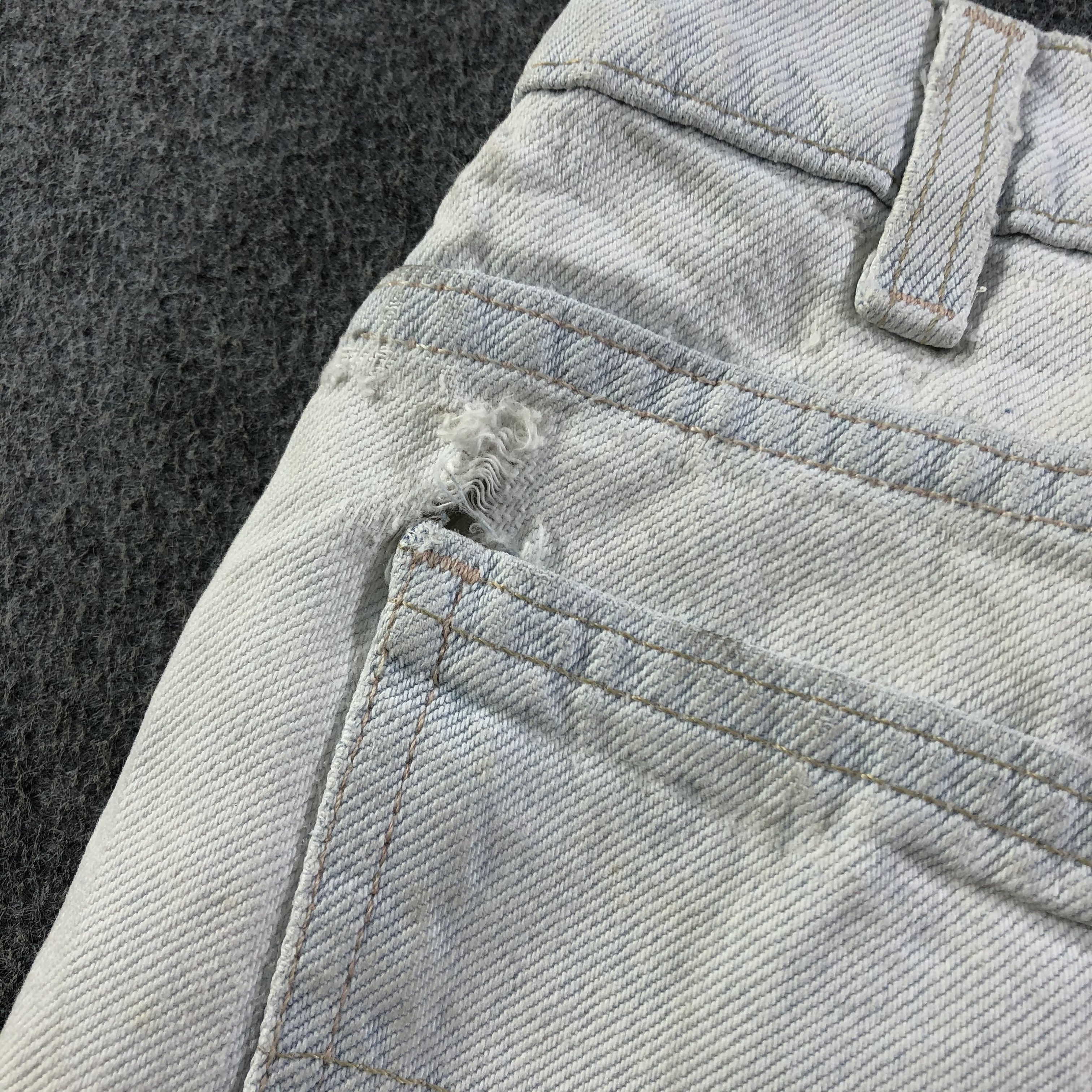 Levi's Vintage 80s Light Wash Levis 505 Jeans-J3235 Size US 29 - 8 Thumbnail