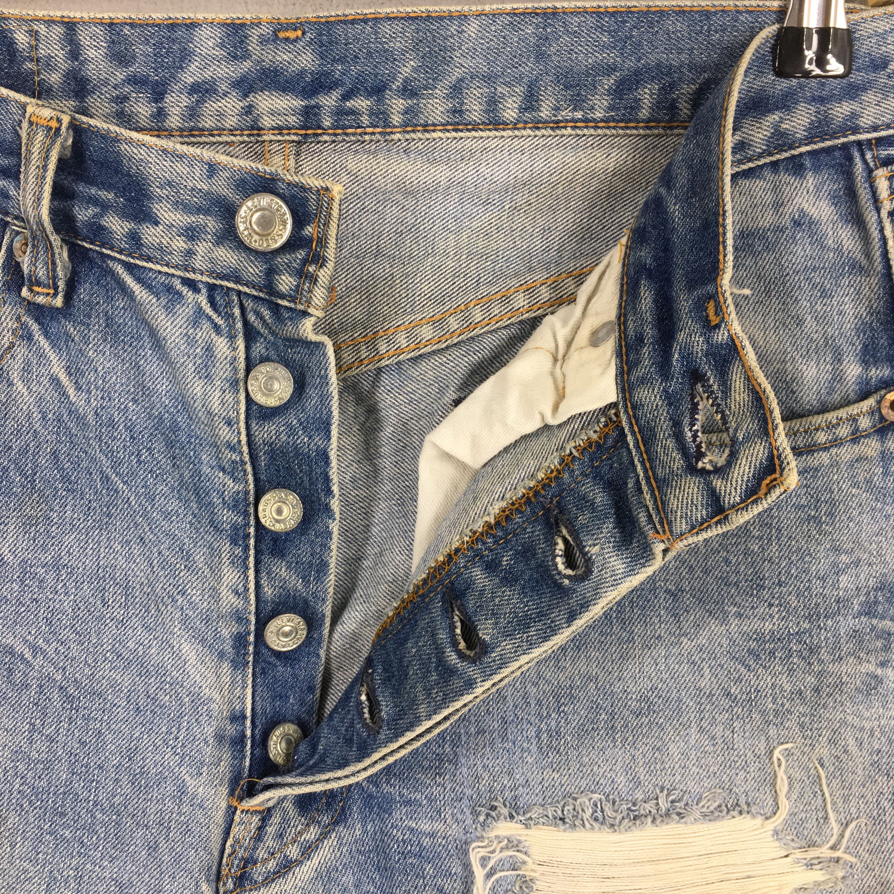 Levi's Size 28x28 Vintage 90s Levi's 501 Faded Blue Jeans S1452 Size US 28 / EU 44 - 6 Thumbnail