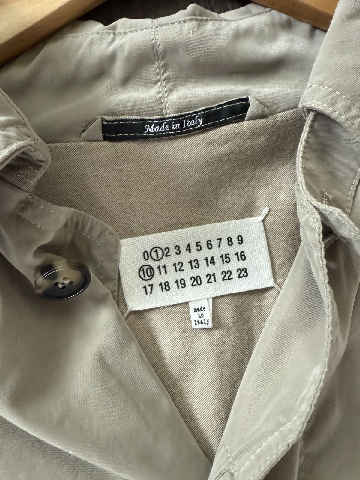 Maison Margiela Maison Margiela Beige Peached Raincoat Size US S / EU 44-46 / 1 - 5 Thumbnail