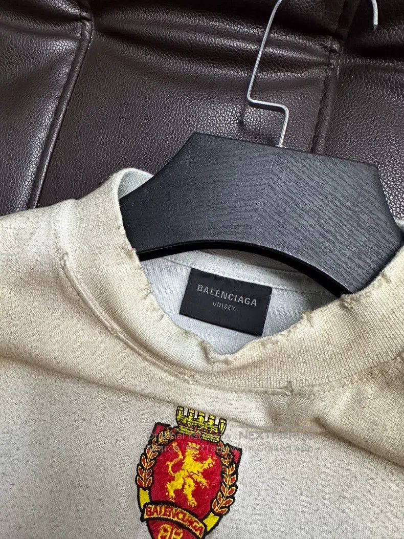 Balenciaga Balenciaga Manchester United Branded Short Sleeve T-shirt, Size US S / EU 44-46 / 1 - 4 Thumbnail