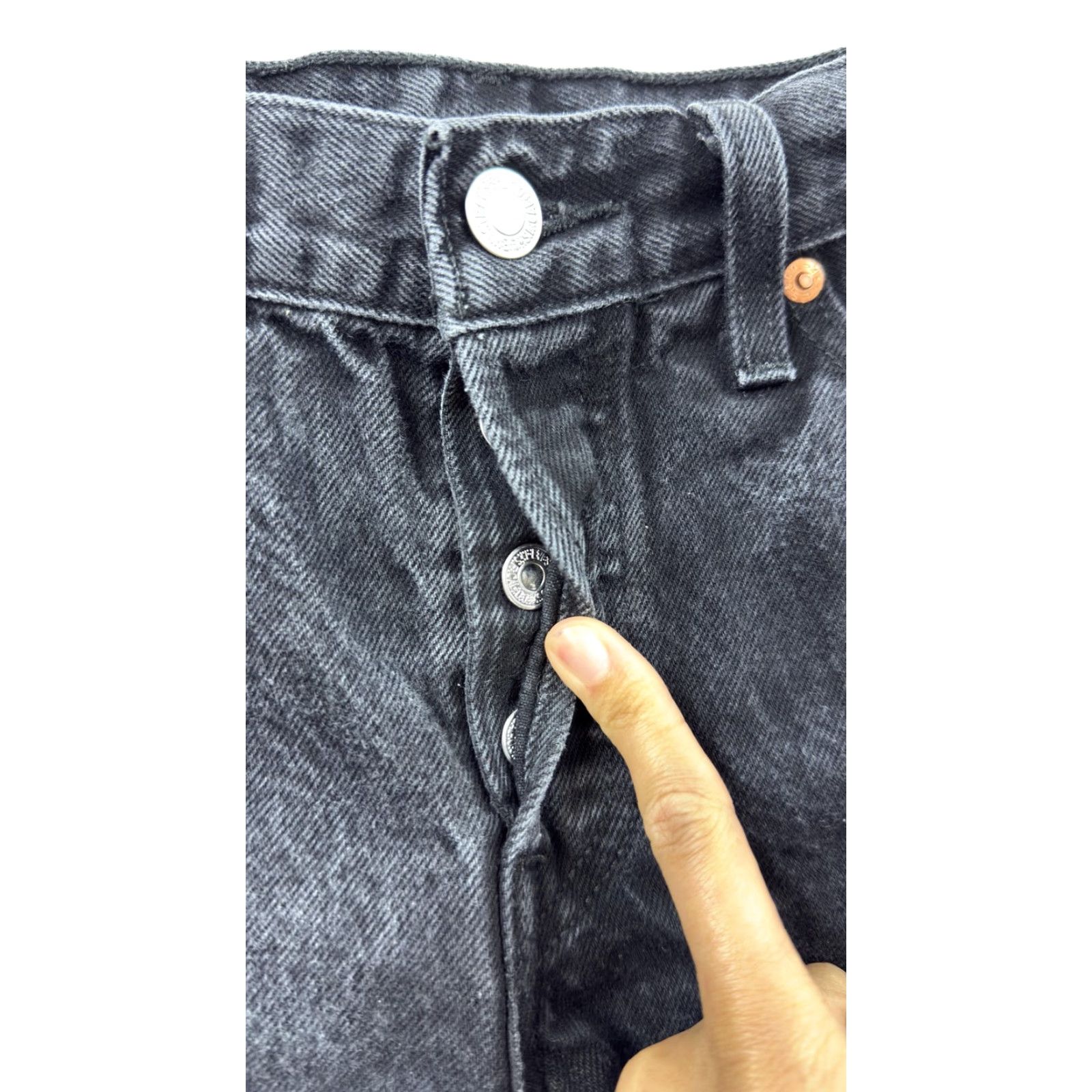 Levi's VINTAGE Levi's 501 Shorts Womens 30 Black Denim High Rise Cutoff Distressed Button Fly Size 30" / US 8 / IT 44 - 2 Thumbnail
