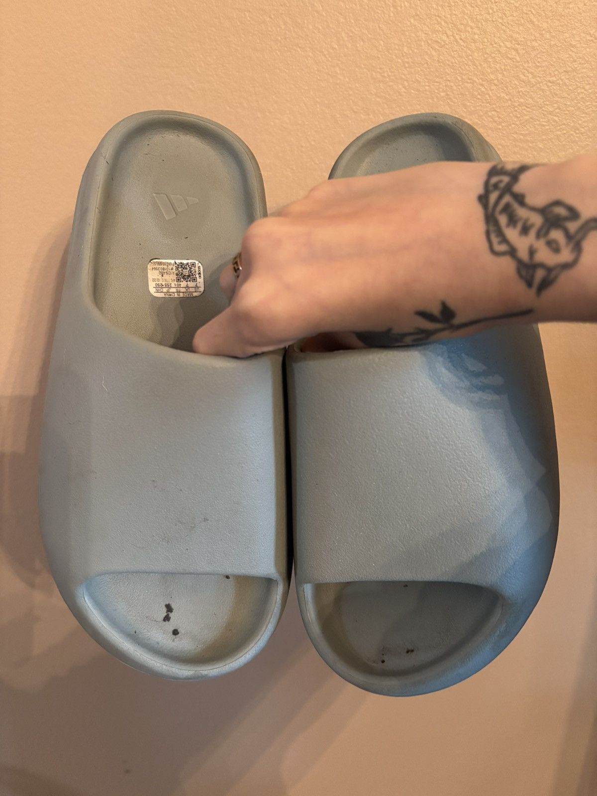 adidas gazelle silver green womens Adidas Yeezy Slide Salt main image 1