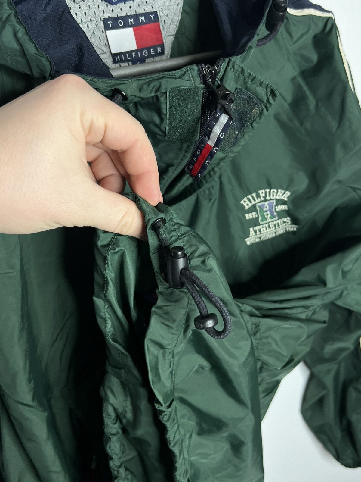 Tommy Hilfiger Vintage Tommy Hilfiger Anorak 100% Nylon Jacket Big Logo Size US S / EU 44-46 / 1 - 21 Thumbnail