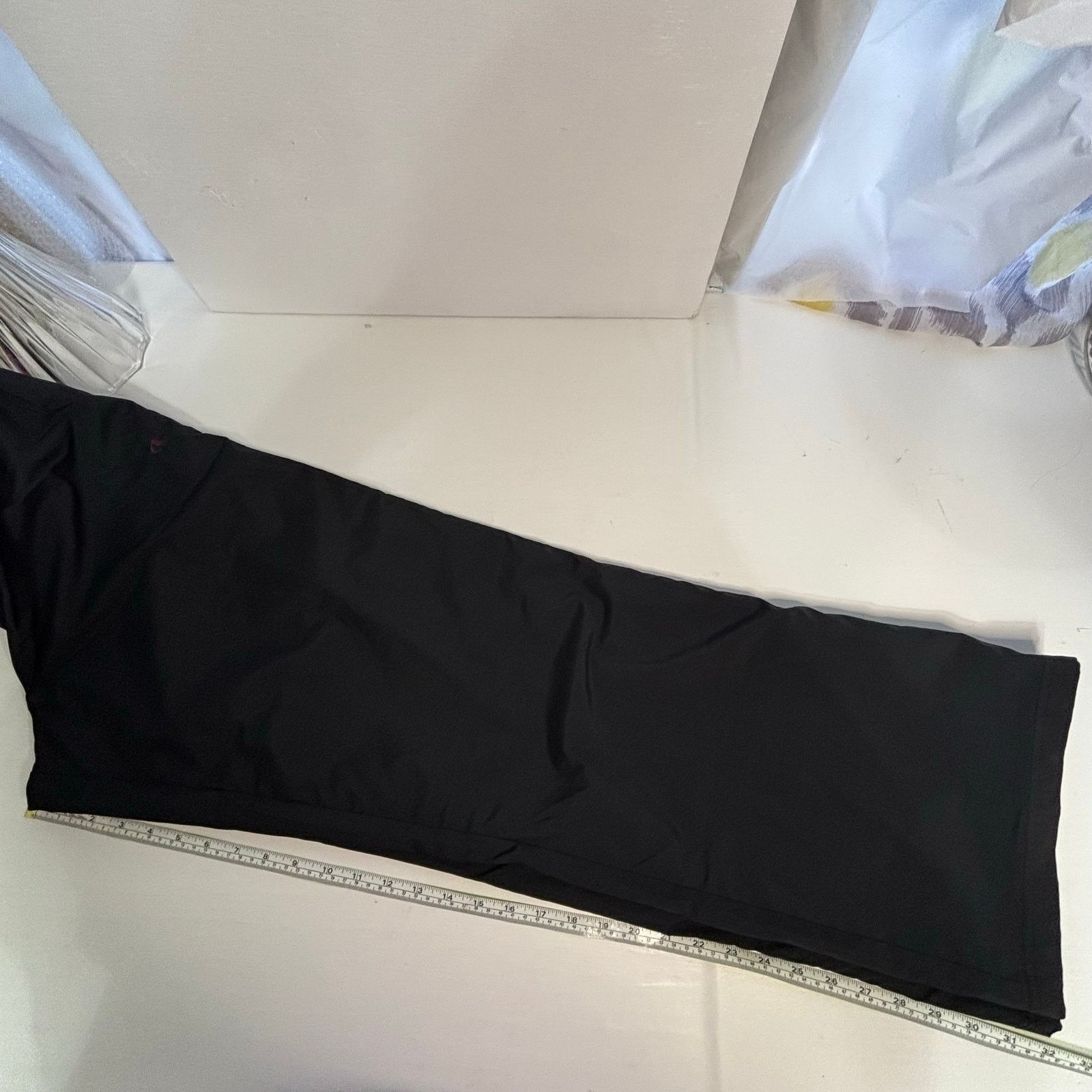 Champion Champion Black Track Pants L Burgundy Piping Zip Ankle Lined Size 32" / US 10 / IT 46 - 2 Thumbnail
