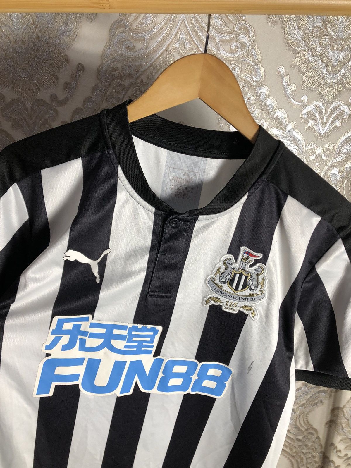 Other VERY RARE NEW CASTLE UNITED ENGLAND SOCCER JERSEY Y2K 90s Size US L / EU 52-54 / 3 - 3 Thumbnail