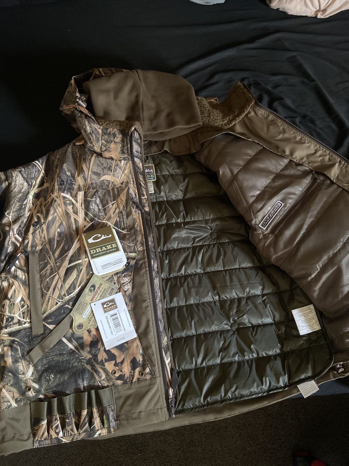 Mossy Oaks NEW! Drake x Mossy Oak hunting jacket water proof Size US M / EU 48-50 / 2 - 4 Thumbnail