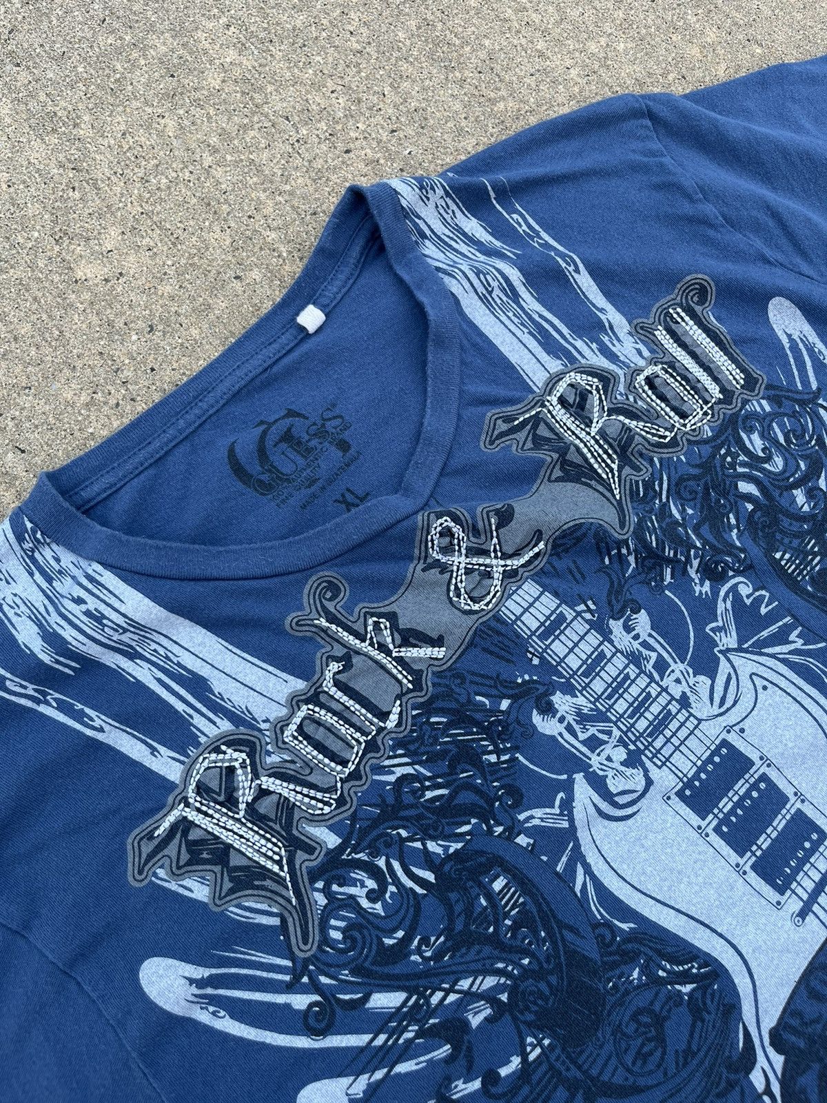 Affliction CRAZY VINTAGE Y2K GUESS “ROCK & ROLL” PUNK STYLE T-SHIRT Size US XL / EU 56 / 4 - 5 Thumbnail