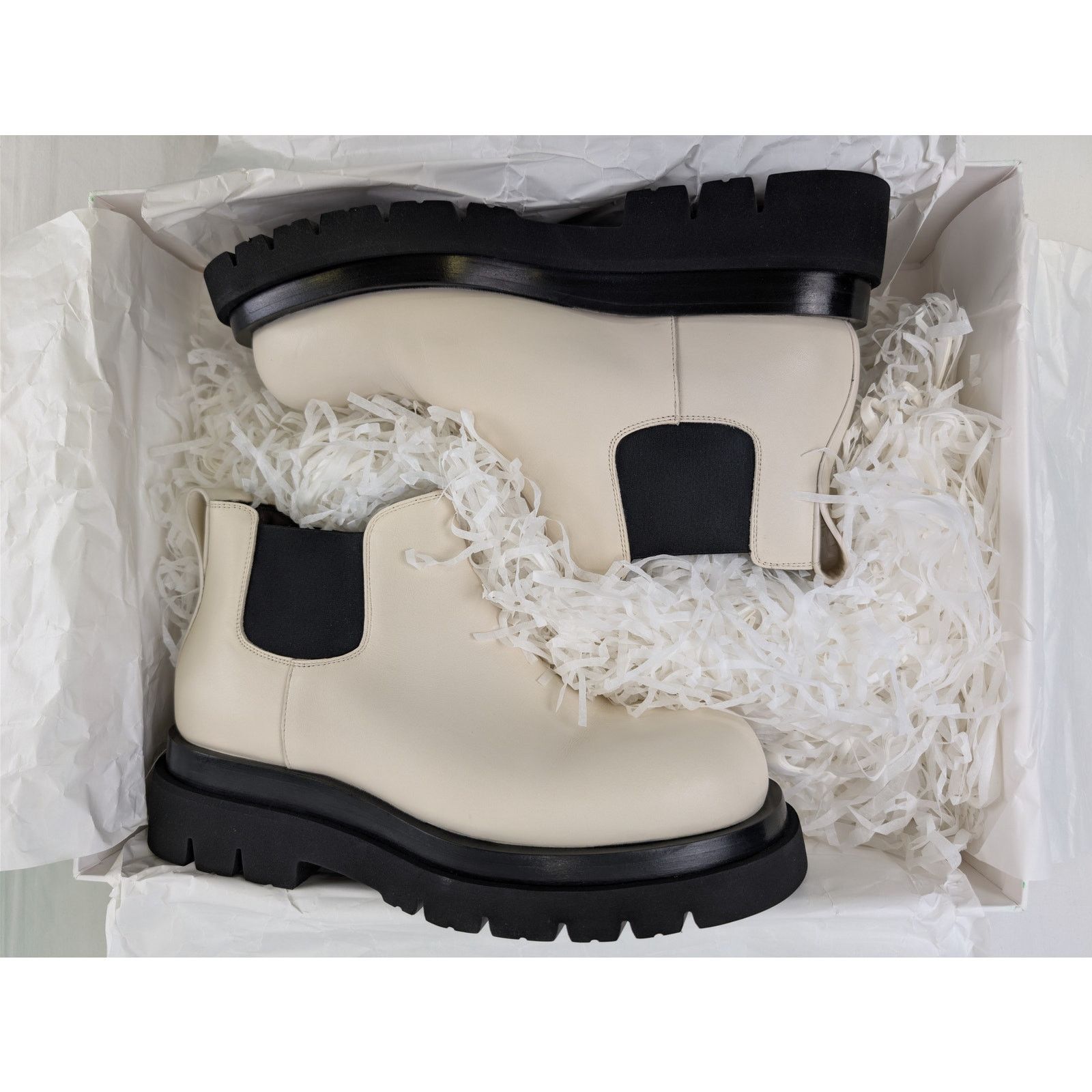 Bottega Veneta o1rshd1 Military Calf The Lug Boots in Sea Salt Size US 10 / EU 43 - 18 Thumbnail