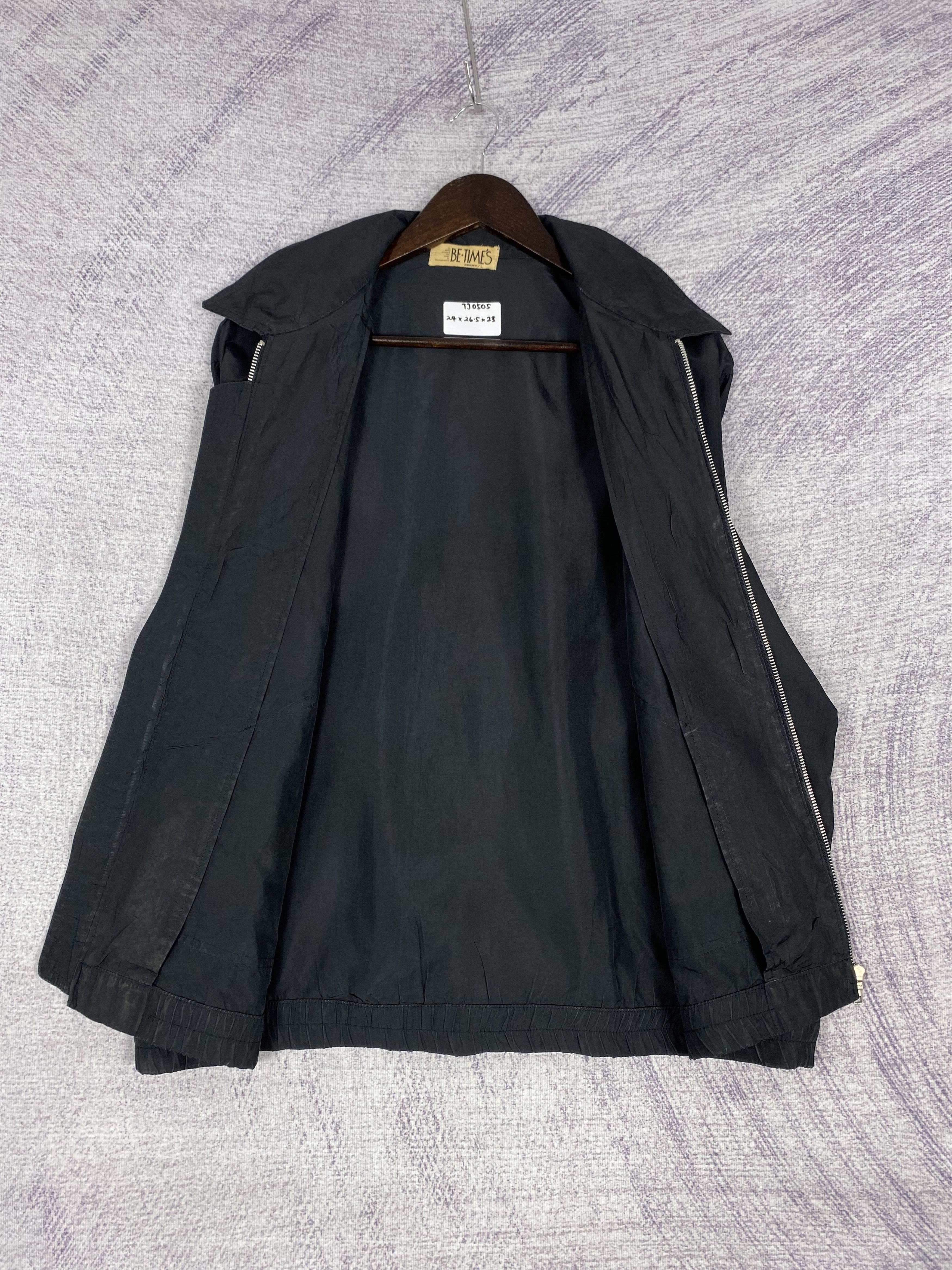 Japanese Brand Vintage Renown Many Bandage Zip Up Light Nylon Jacket Size US L / EU 52-54 / 3 - 5 Thumbnail