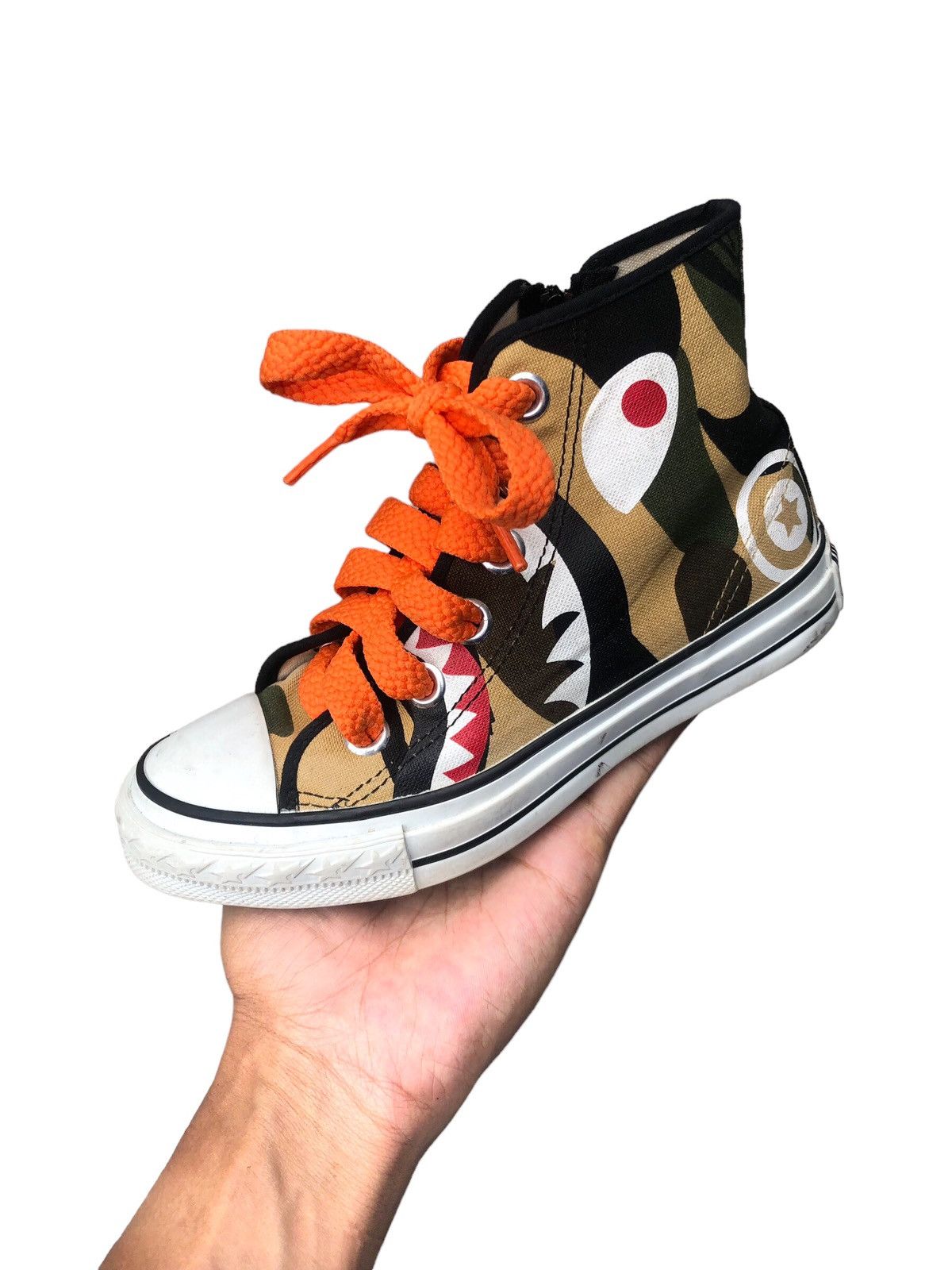 Bape 1ST CAMO SHARK APESTA HI Size US 5 / EU 37 - 1 Thumbnail