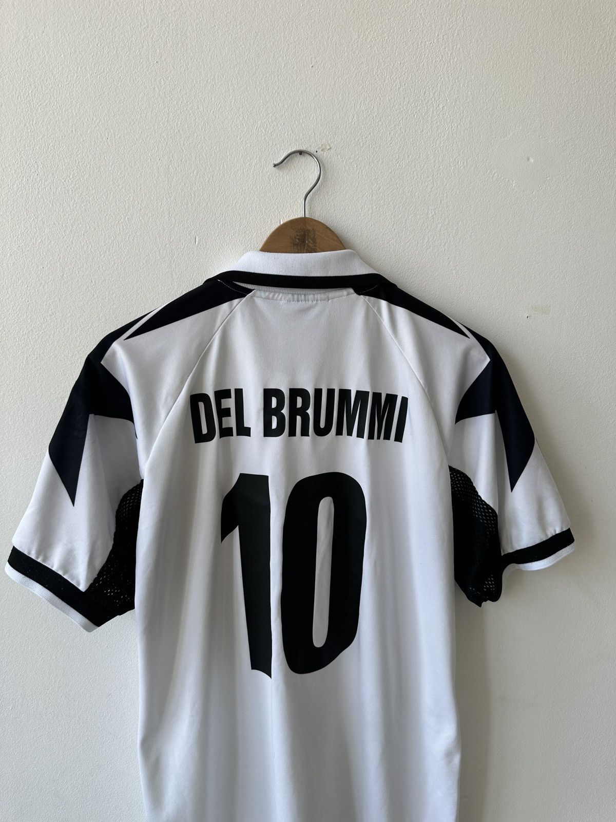 Kappa JUVENTUS 1998 1999 AWAY FOOTBALL SHIRT SOCCER JERSEY KAPPA Size US M / EU 48-50 / 2 - 16 Thumbnail