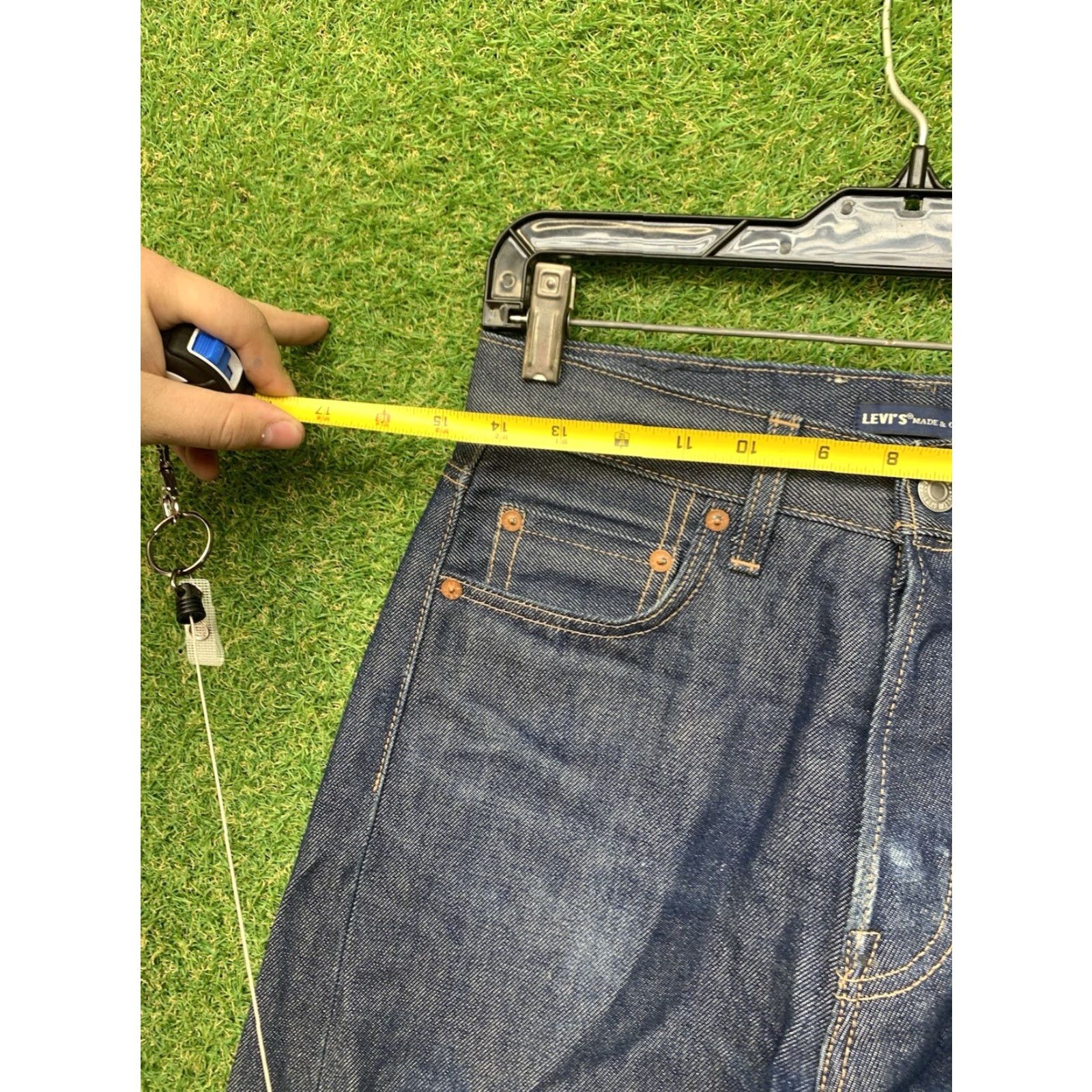 Levi's VINTAGE Levi's 501 Jeans Mens 29x31 Selvedge Denim Dark Wash Made & Crafted 80s Theme Slim Straight Size US 29 - 5 Thumbnail